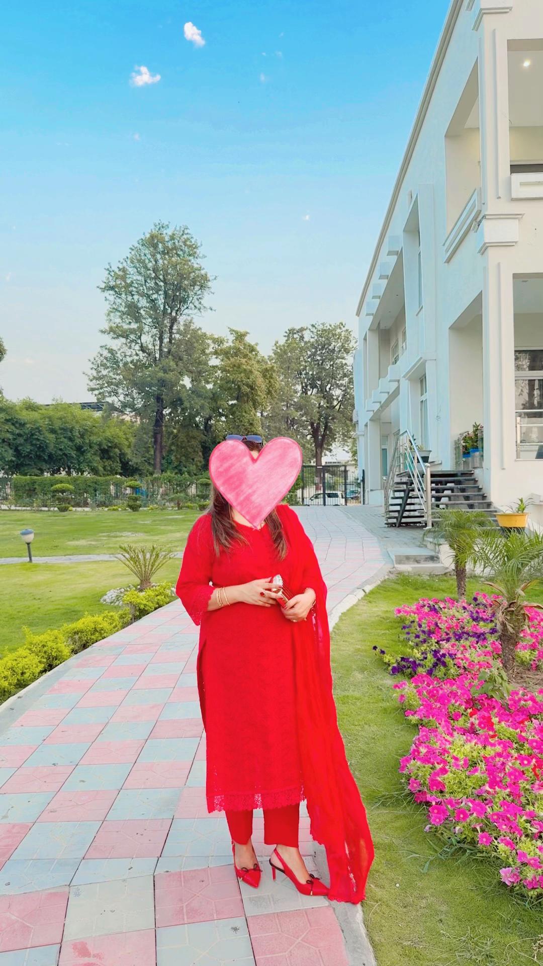 @Farah Rizwan