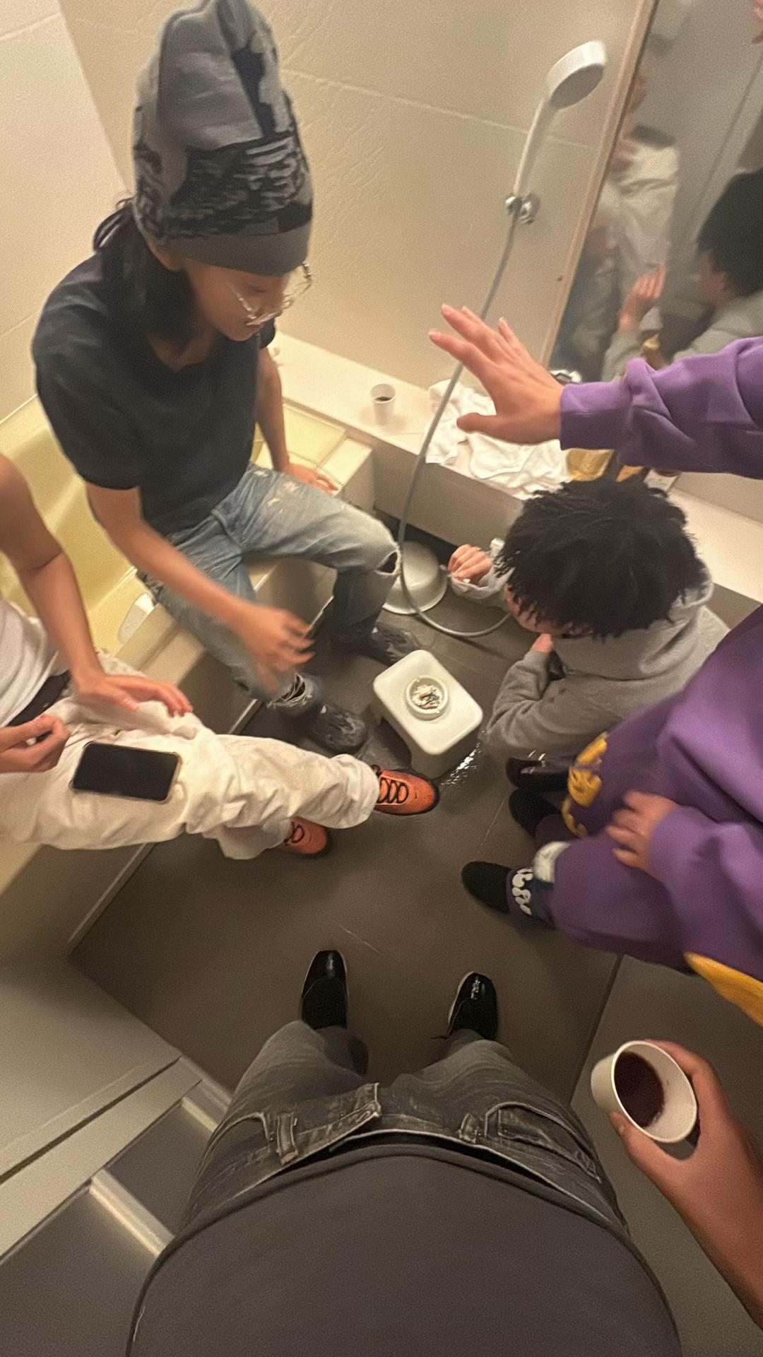 @6