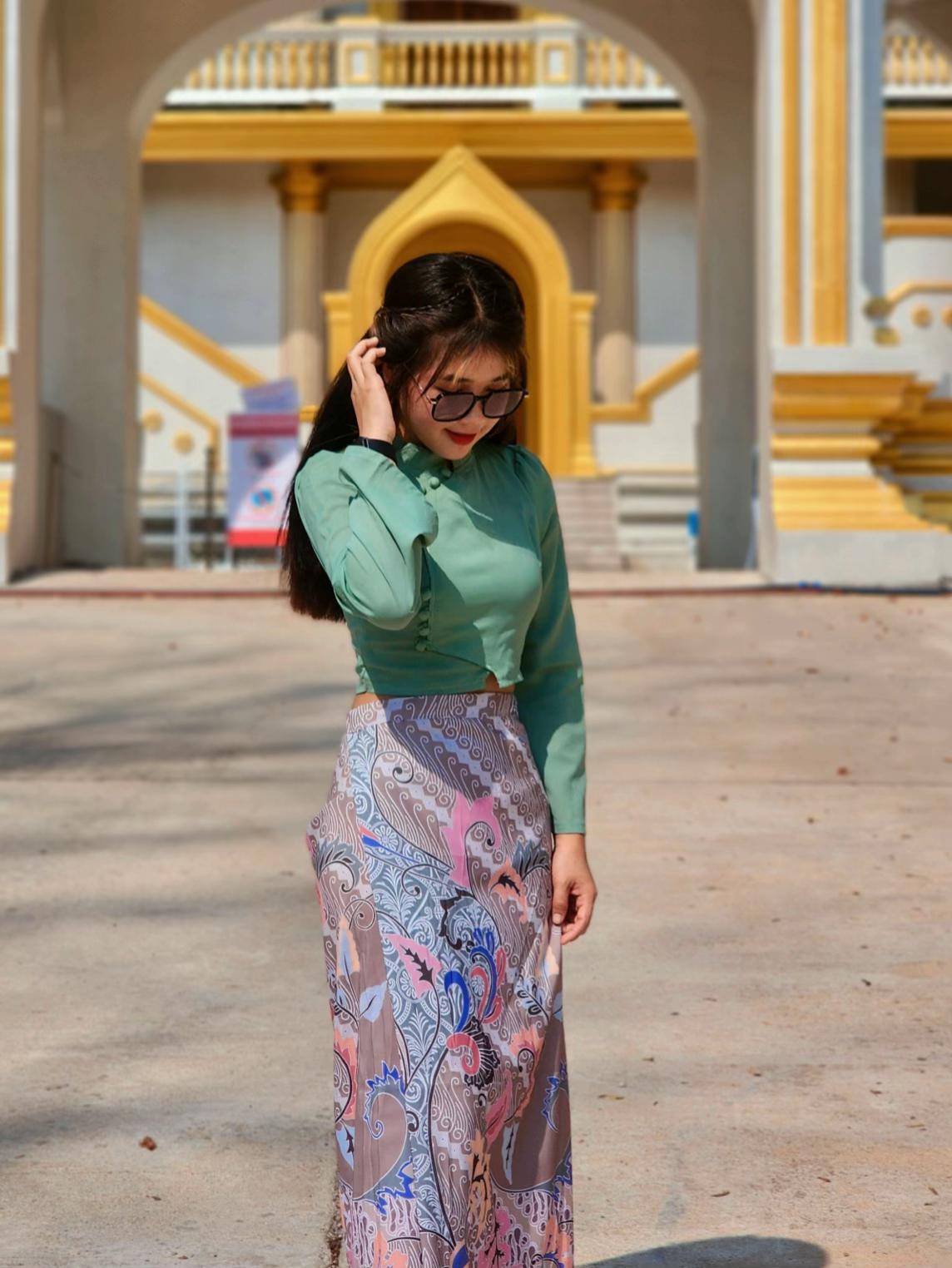 @Myat Noe(စခန်းသစ်သူ❤️)