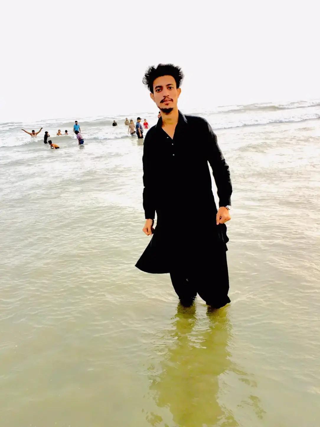 @Handsome_Larka786