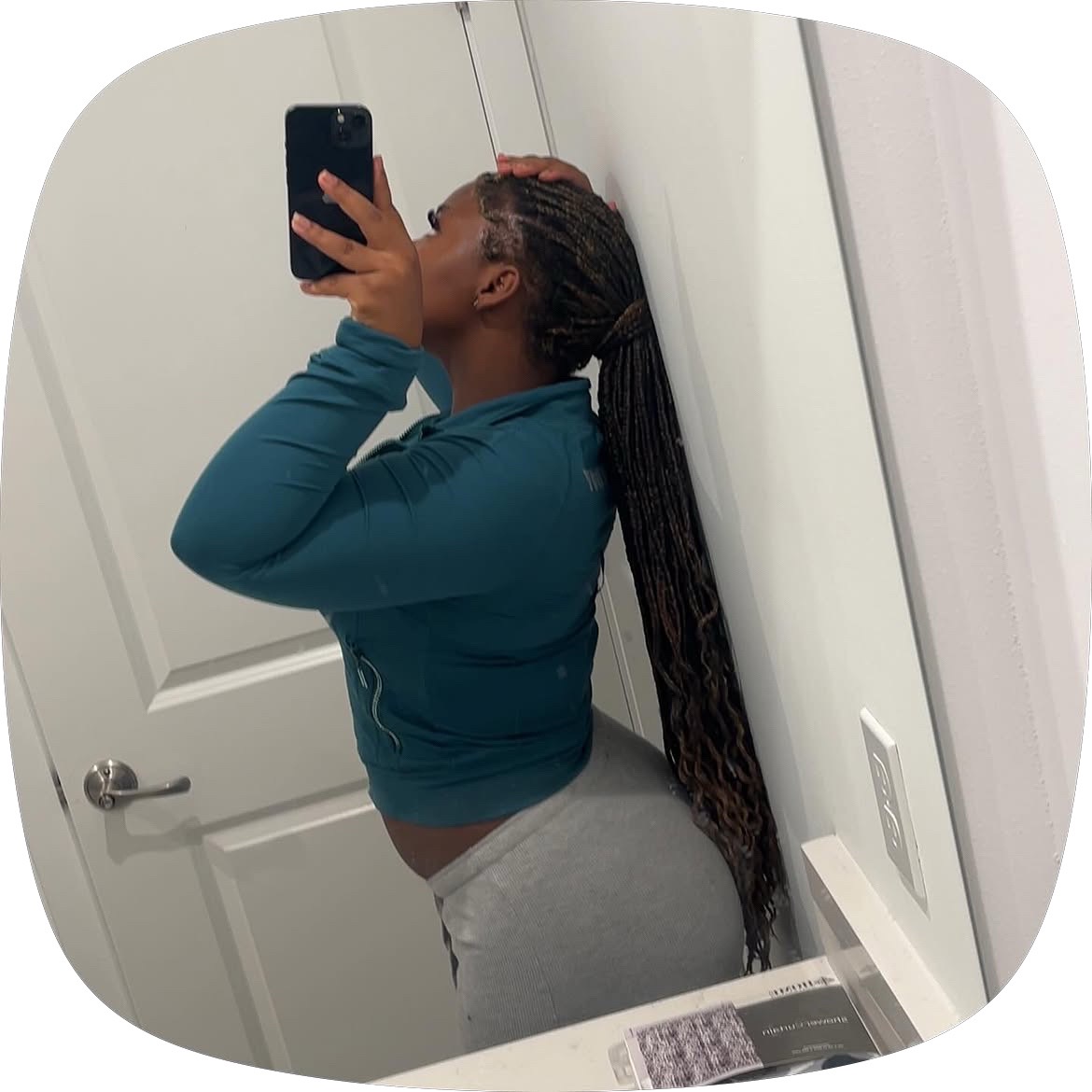 @katiana_048
