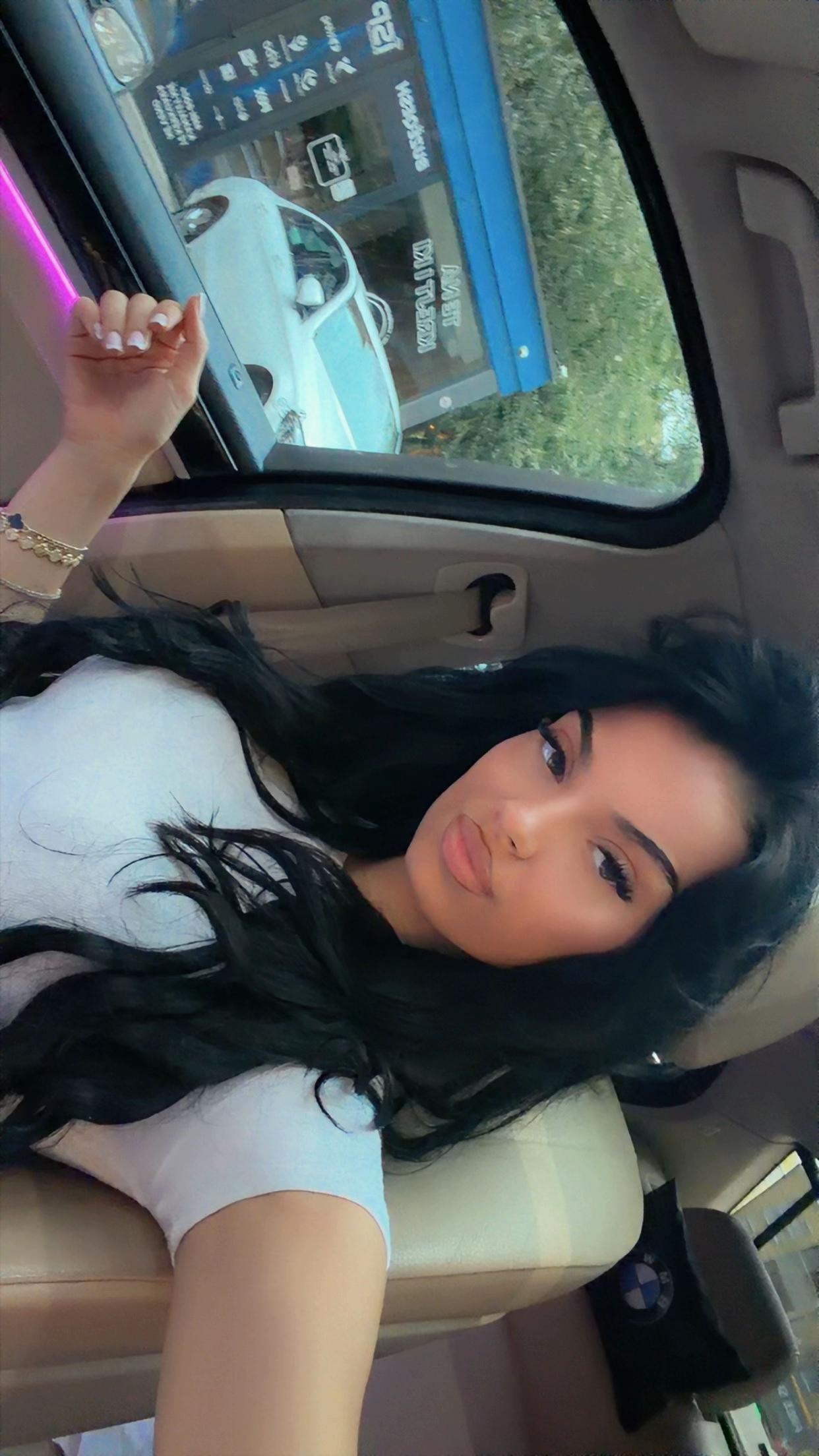 @𝐂𝐇.𝐈.𝐊.𝐈.𝐓.𝐀🦅