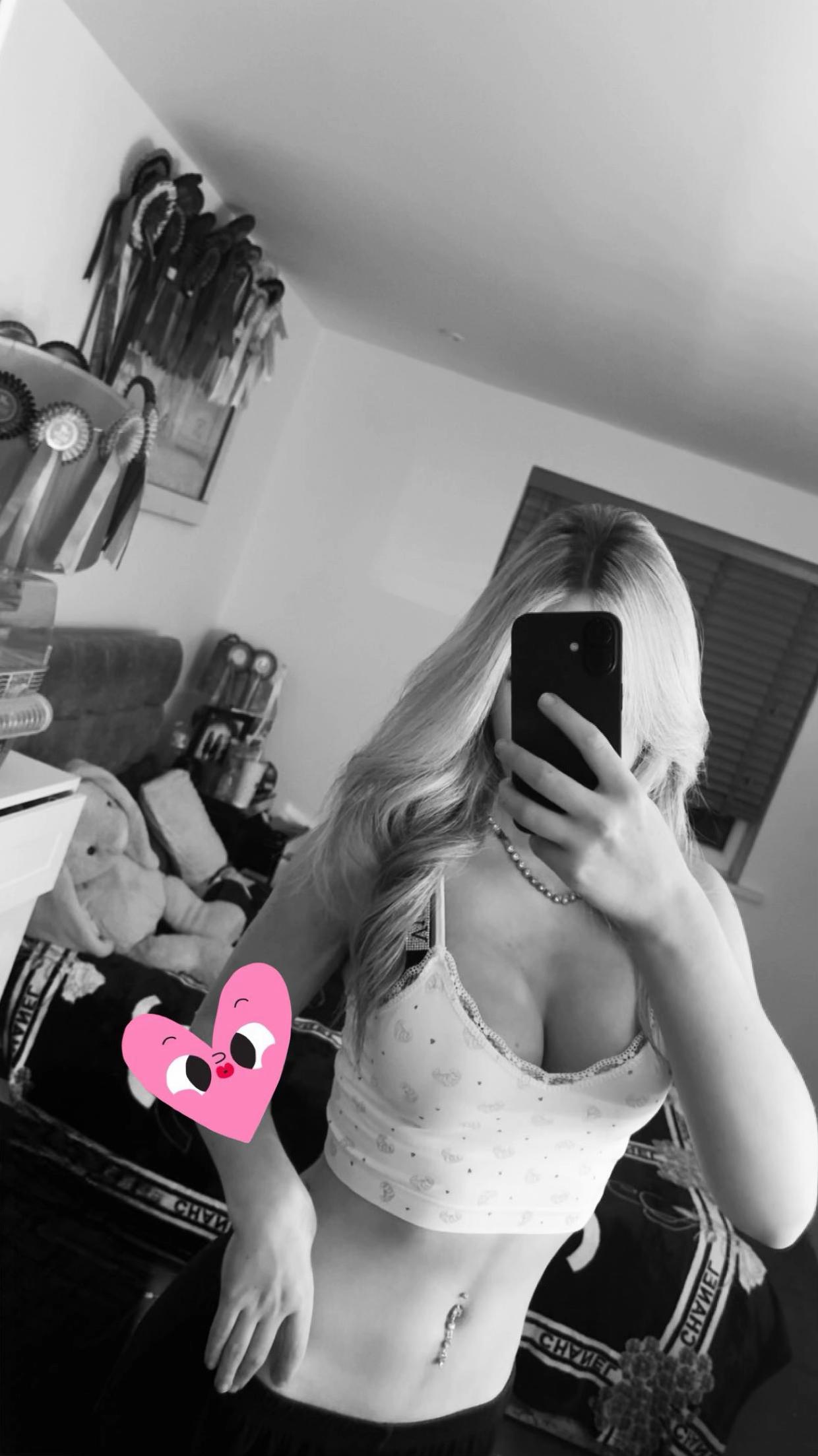 @𝐋𝐢𝐥𝐥𝐲
