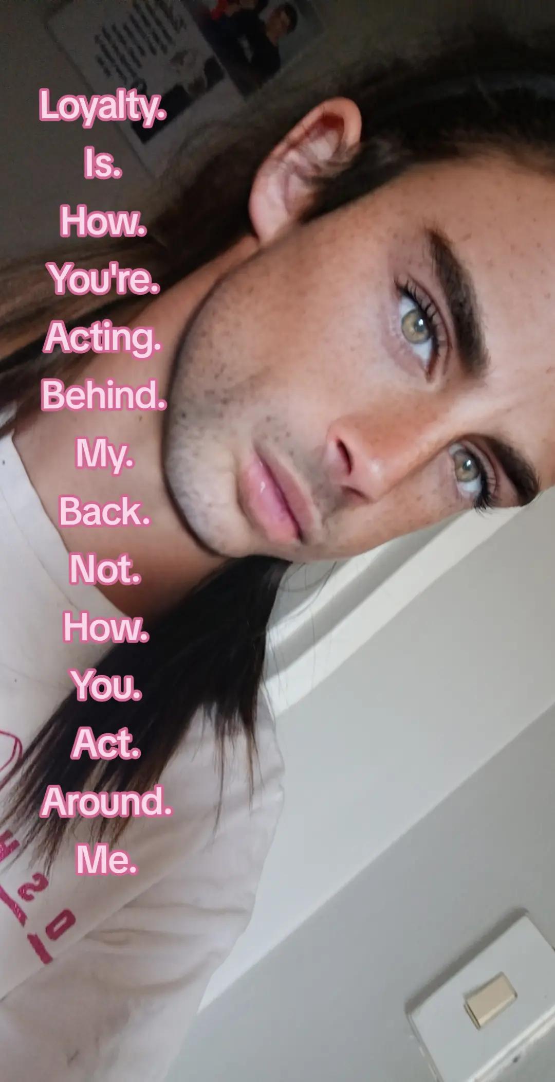 @《♤ᴴᴱᴸᴸᴼ♤》