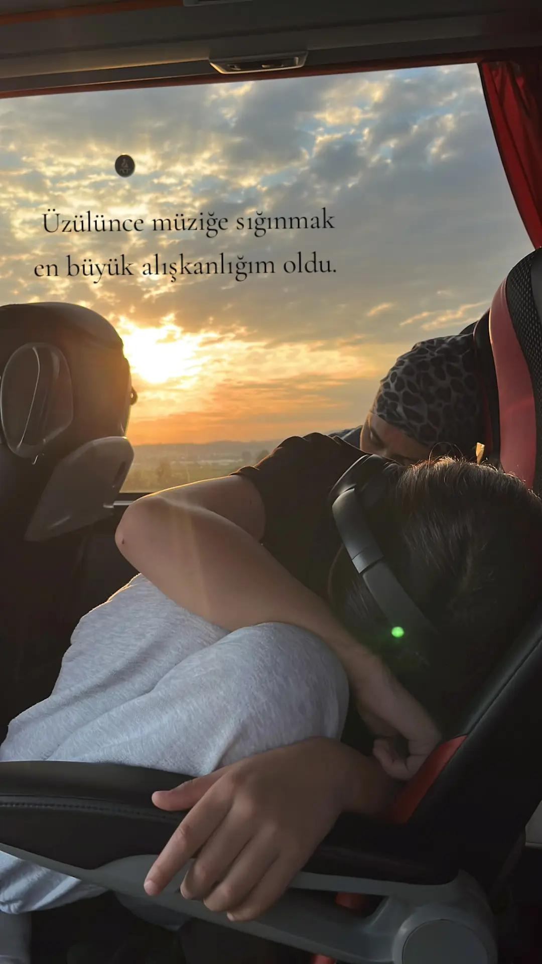 @𝑬𝒄𝒓𝒊𝒊𝒏🪬