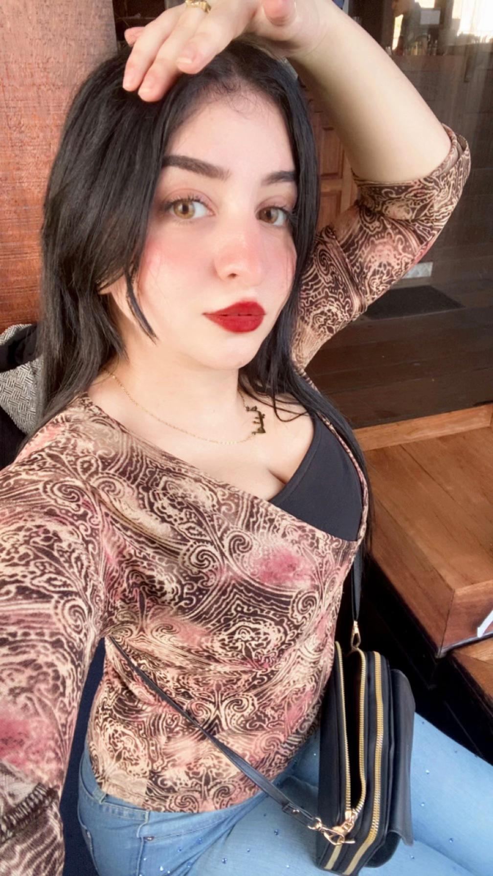 @oumniabetty1
