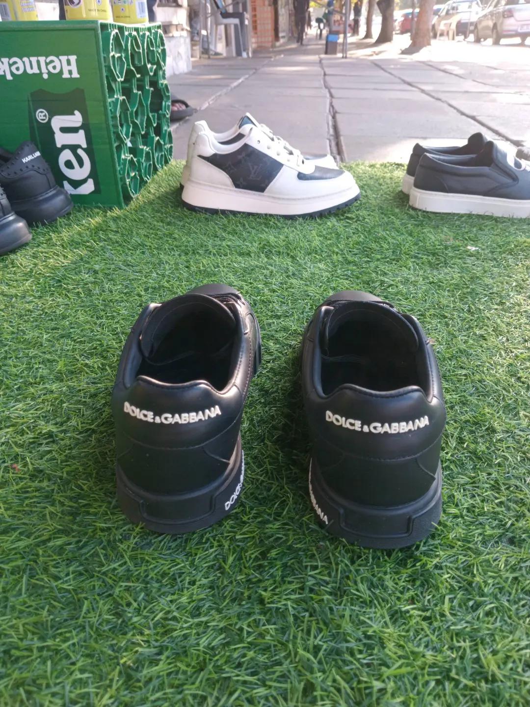 @The Plug Sneaker Wash