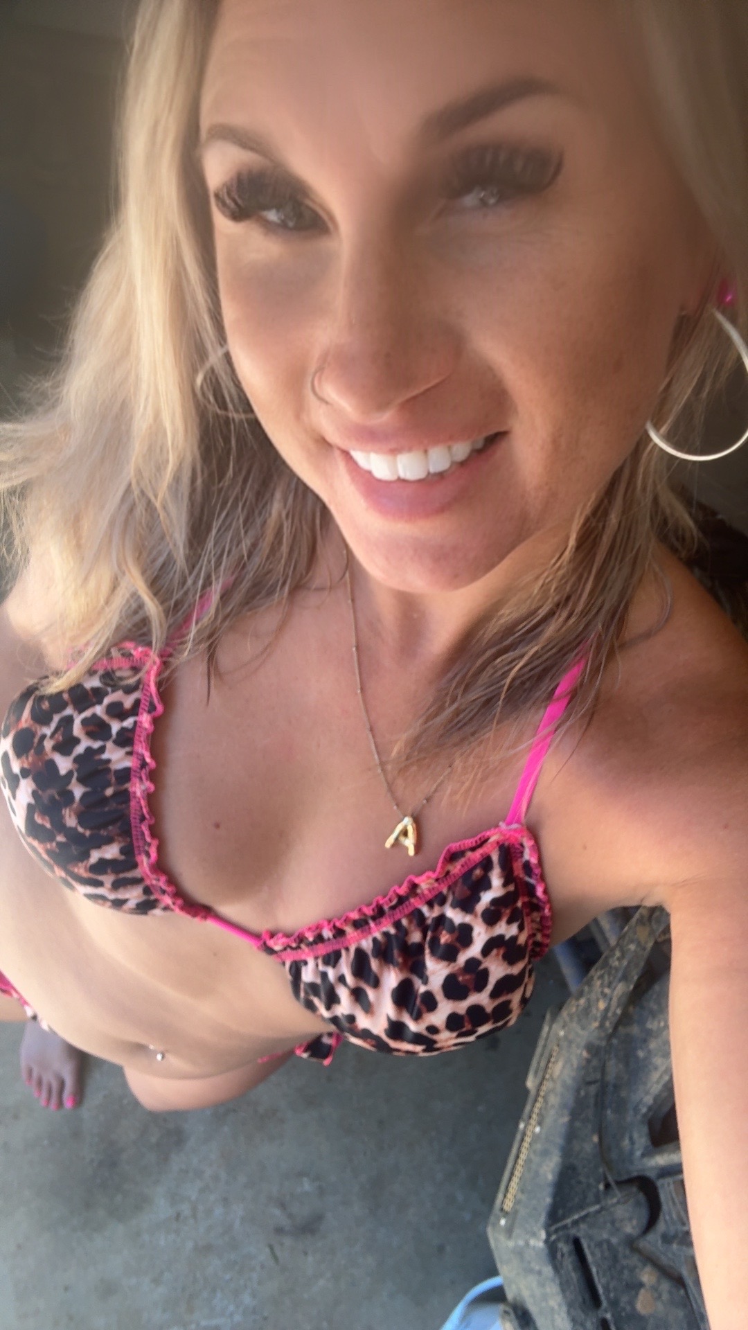 @amienicole