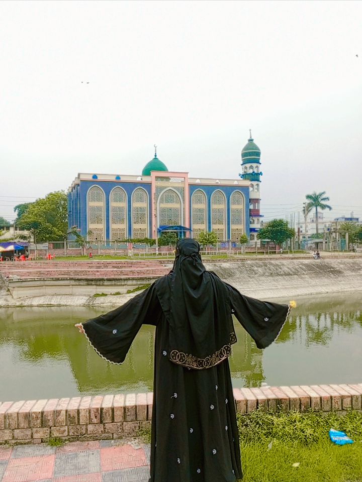 @Mst Urmi.đ¸âŖī¸
