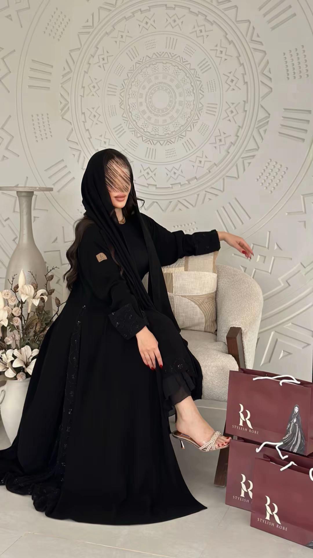 @styliishrobe