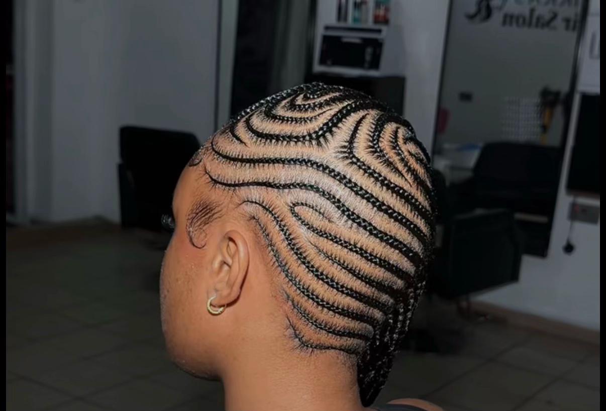 @la fille courte 💝❤️🇨🇩