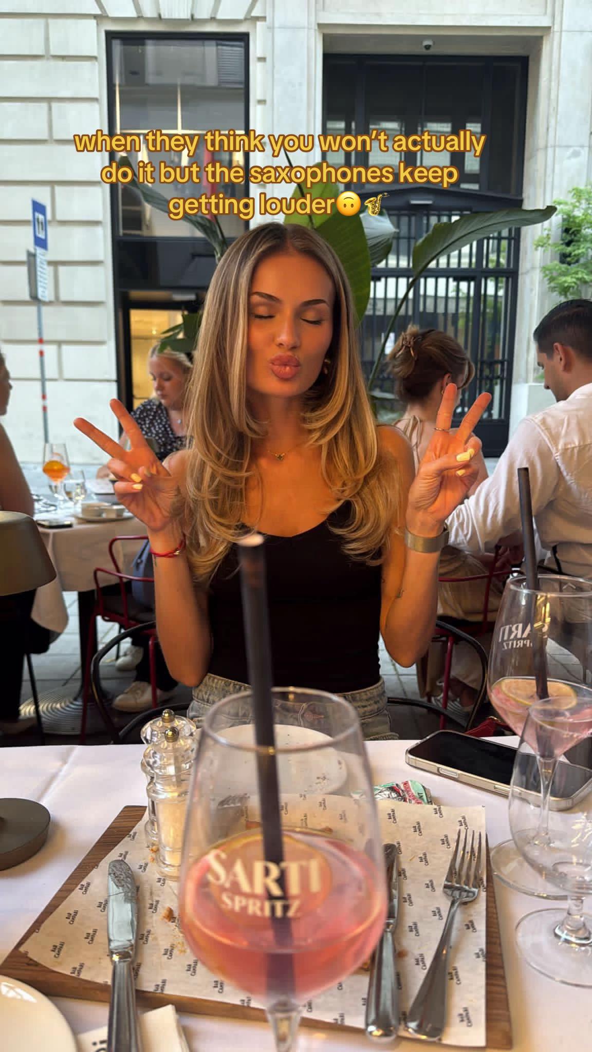 @Larisa Lazar