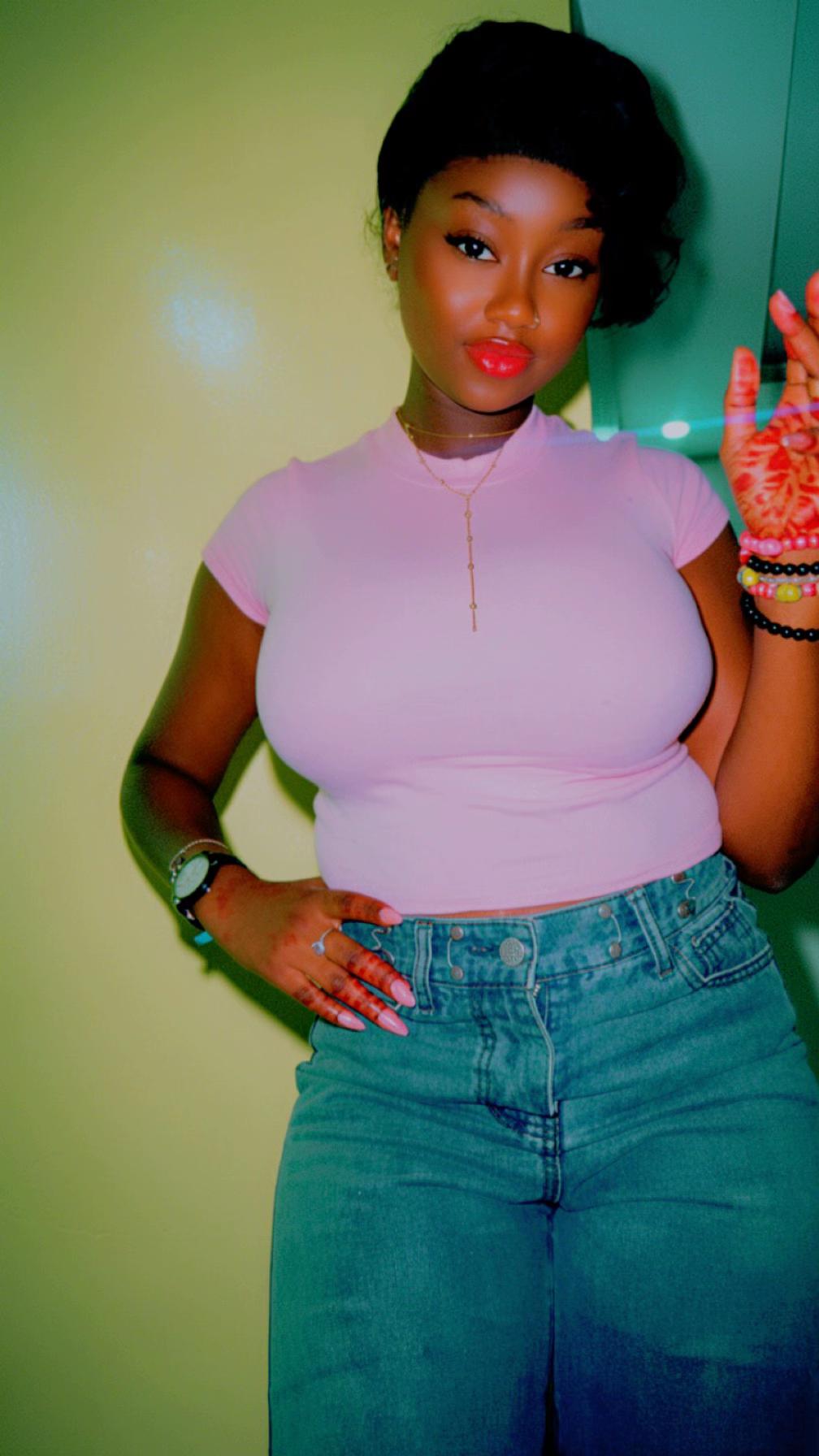 @𝓗𝓪&iuml;𝓬𝓱𝓪🌸𝓡𝓸𝔂𝓪𝓵𝓮👑
