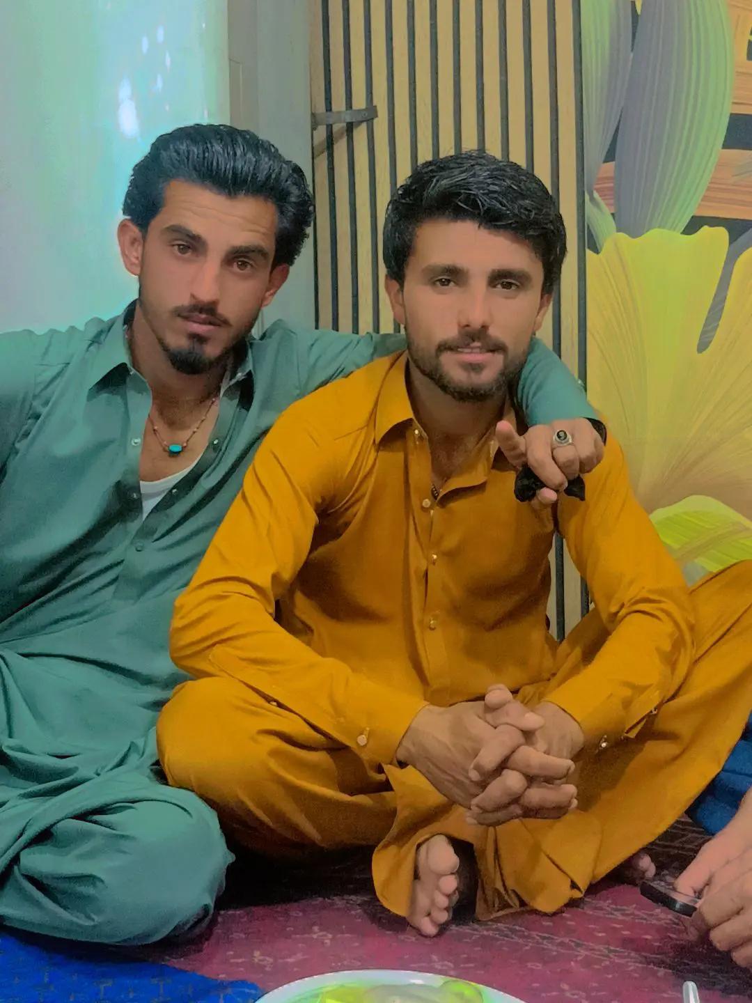 @Khanishaqkhan_1