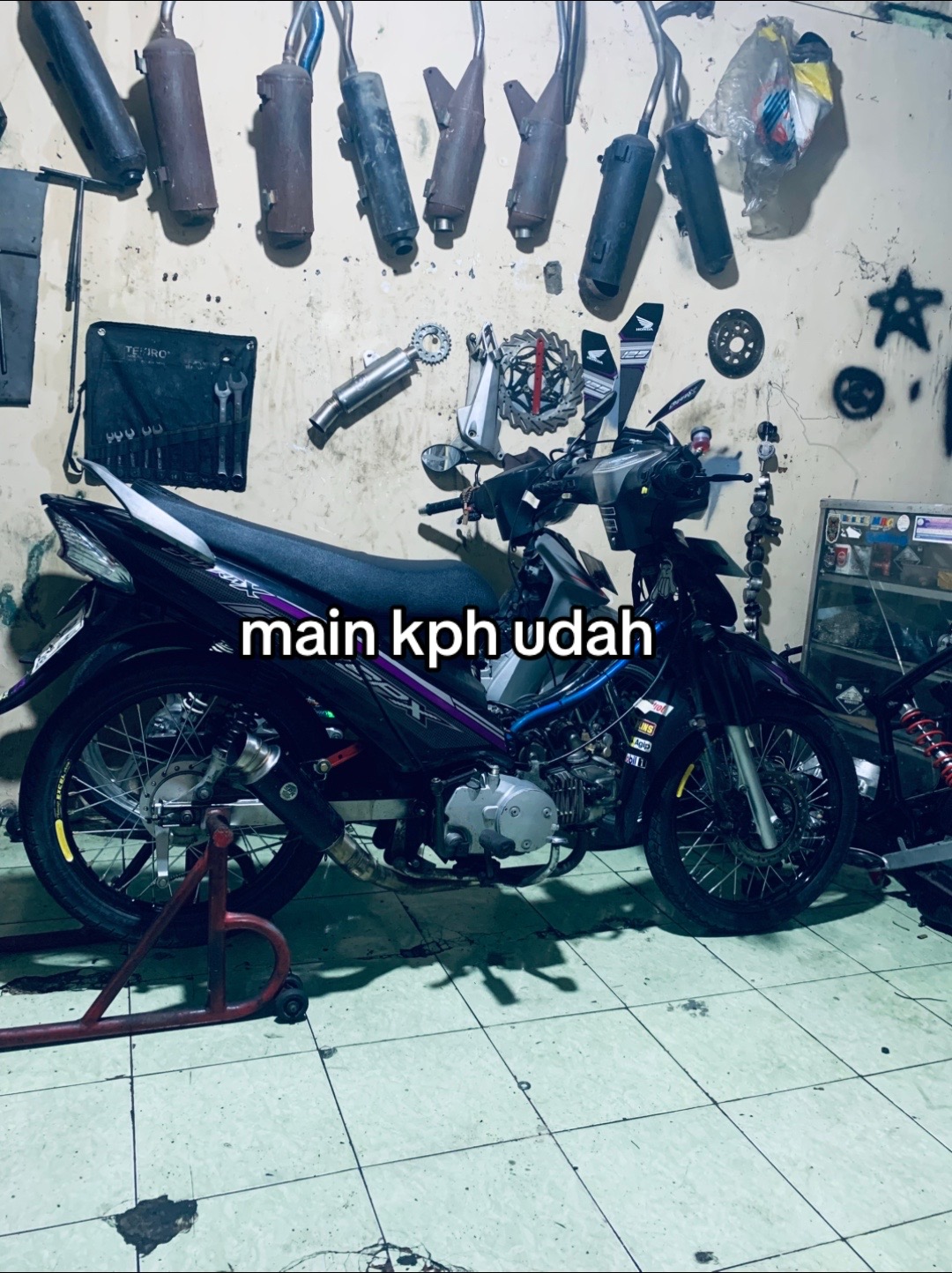 @𝘿𝙖𝙣𝙪 𝙗𝙪𝙠𝙖𝙣 𝘿𝙖𝙣𝙞