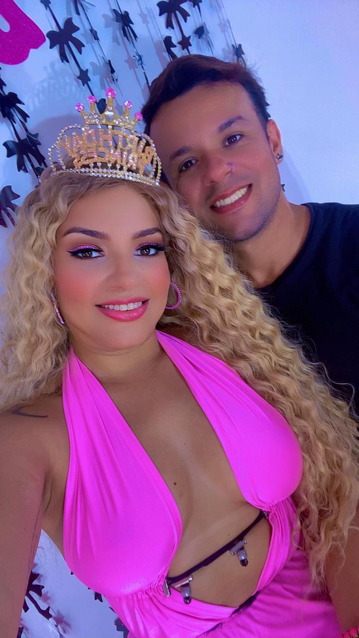 @🎀𝓑𝐚𝐫𝐛𝐢𝐞 𝓜𝗼𝘇𝗲𝗿🎀