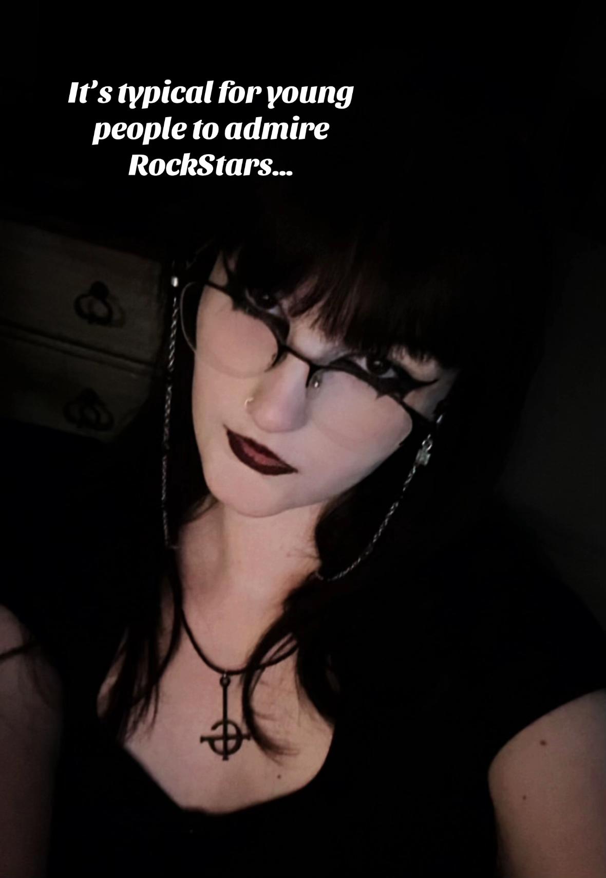 @𝓐𝓶𝓸𝓻𝓲 🦇💜