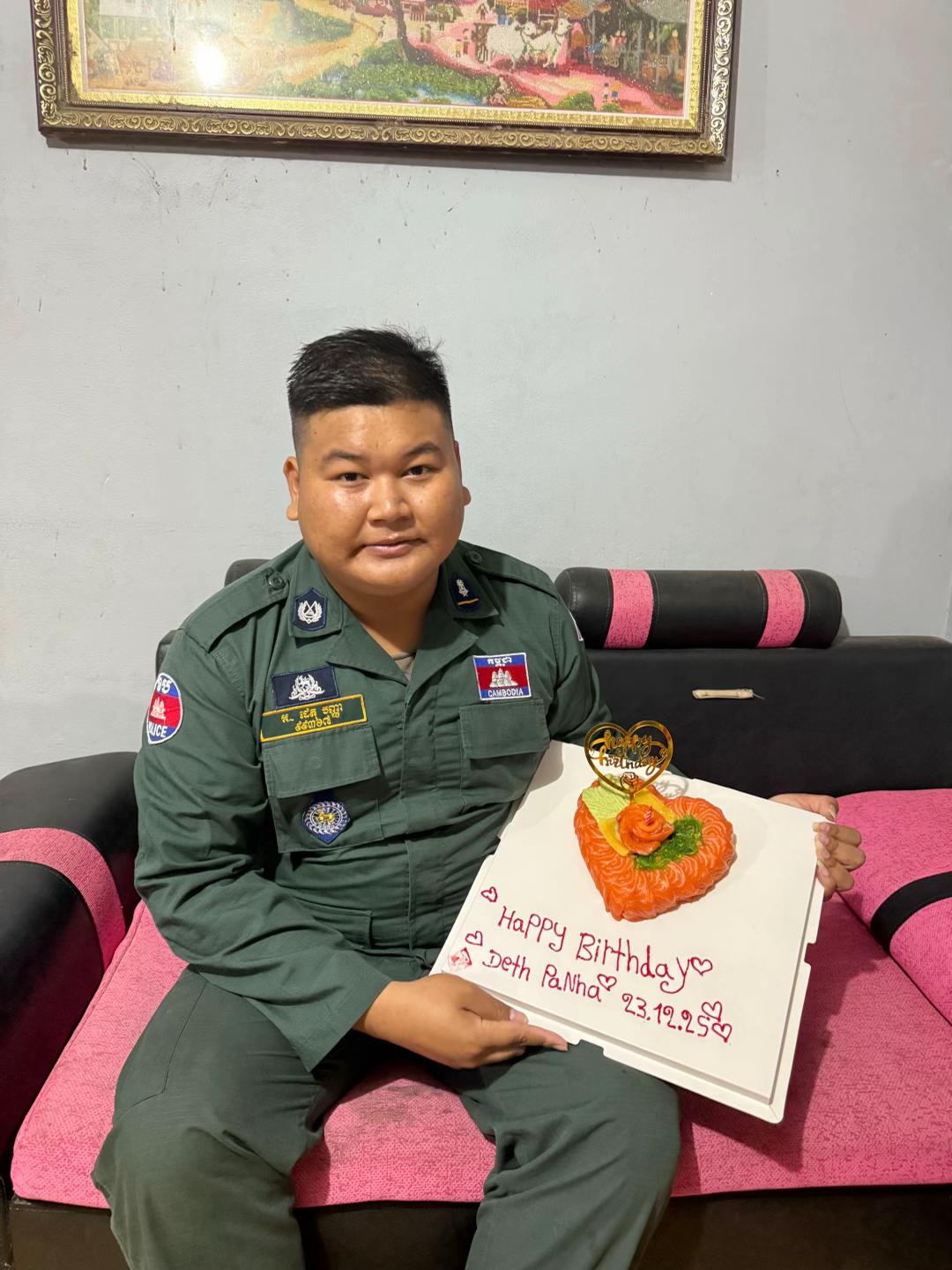 @ឥន្ទ្រីខ្មៅ ⚖️