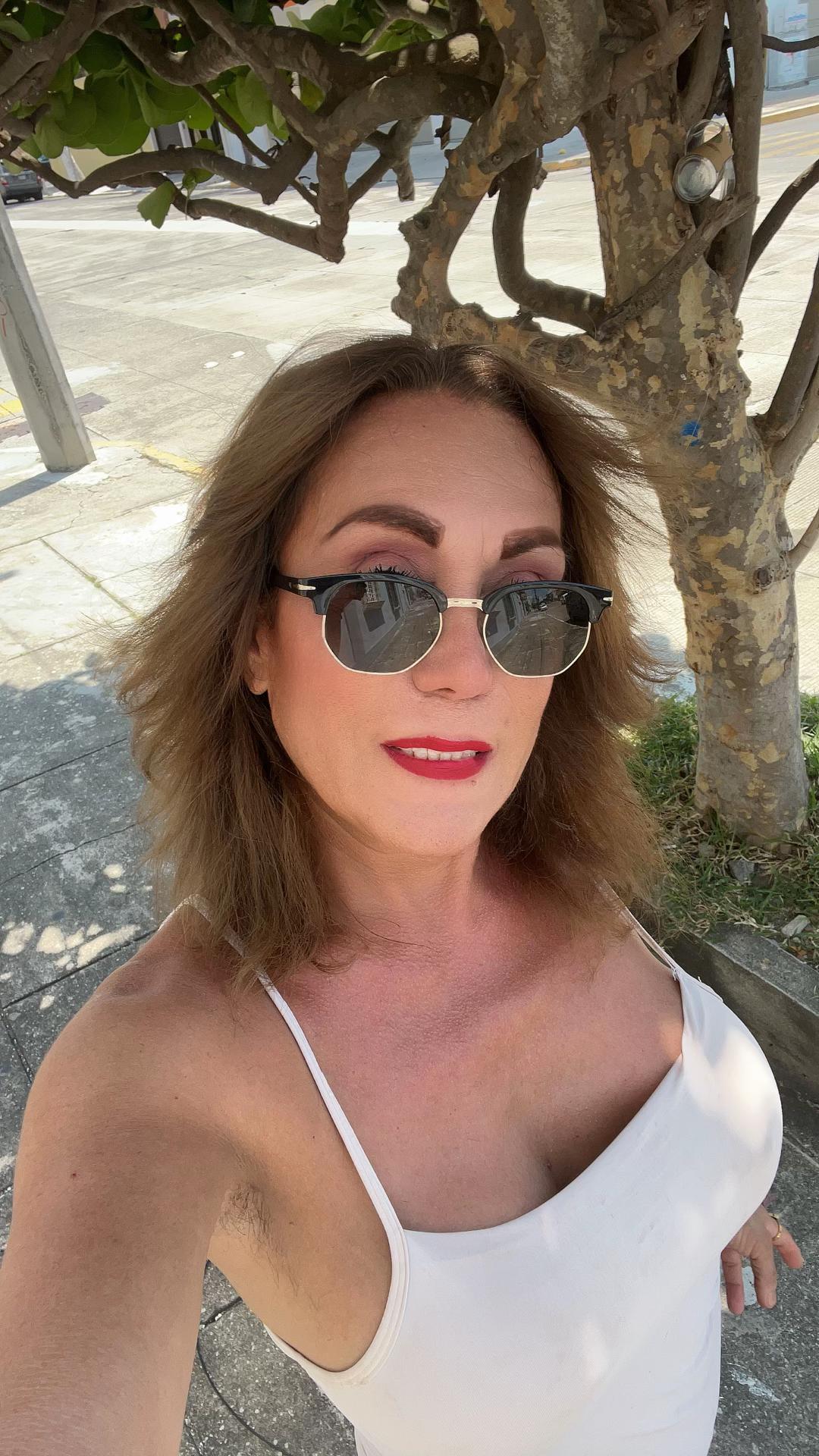 @genesisauba