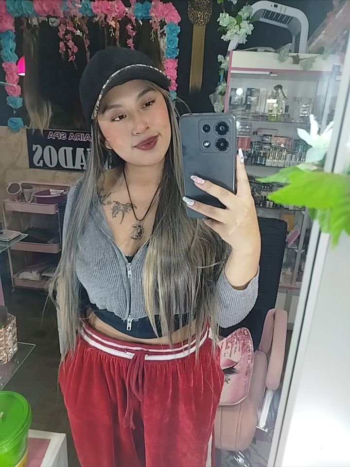 @๐๐ฅ๐ขs ๐๐จ๐ซ๐ง๐๐ฃ๐จ๐ฆ๐ฅ๐