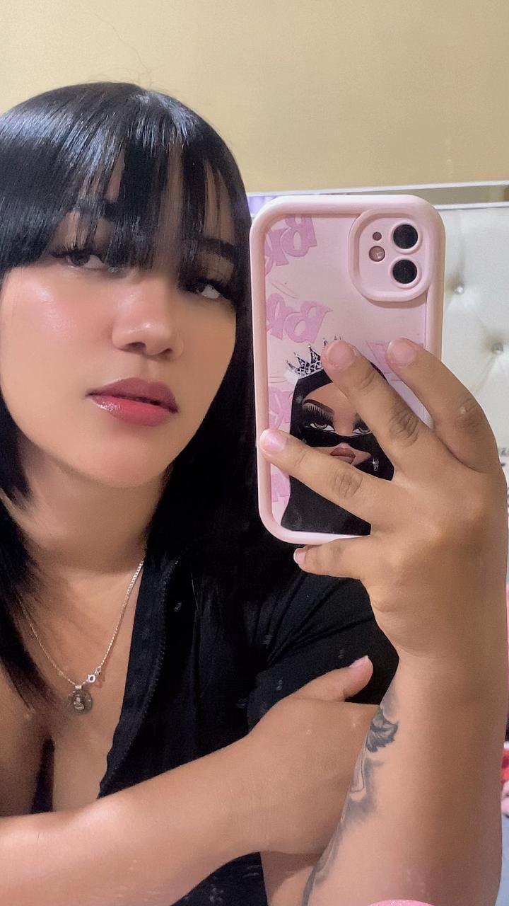 @Alexandra_ Castillo