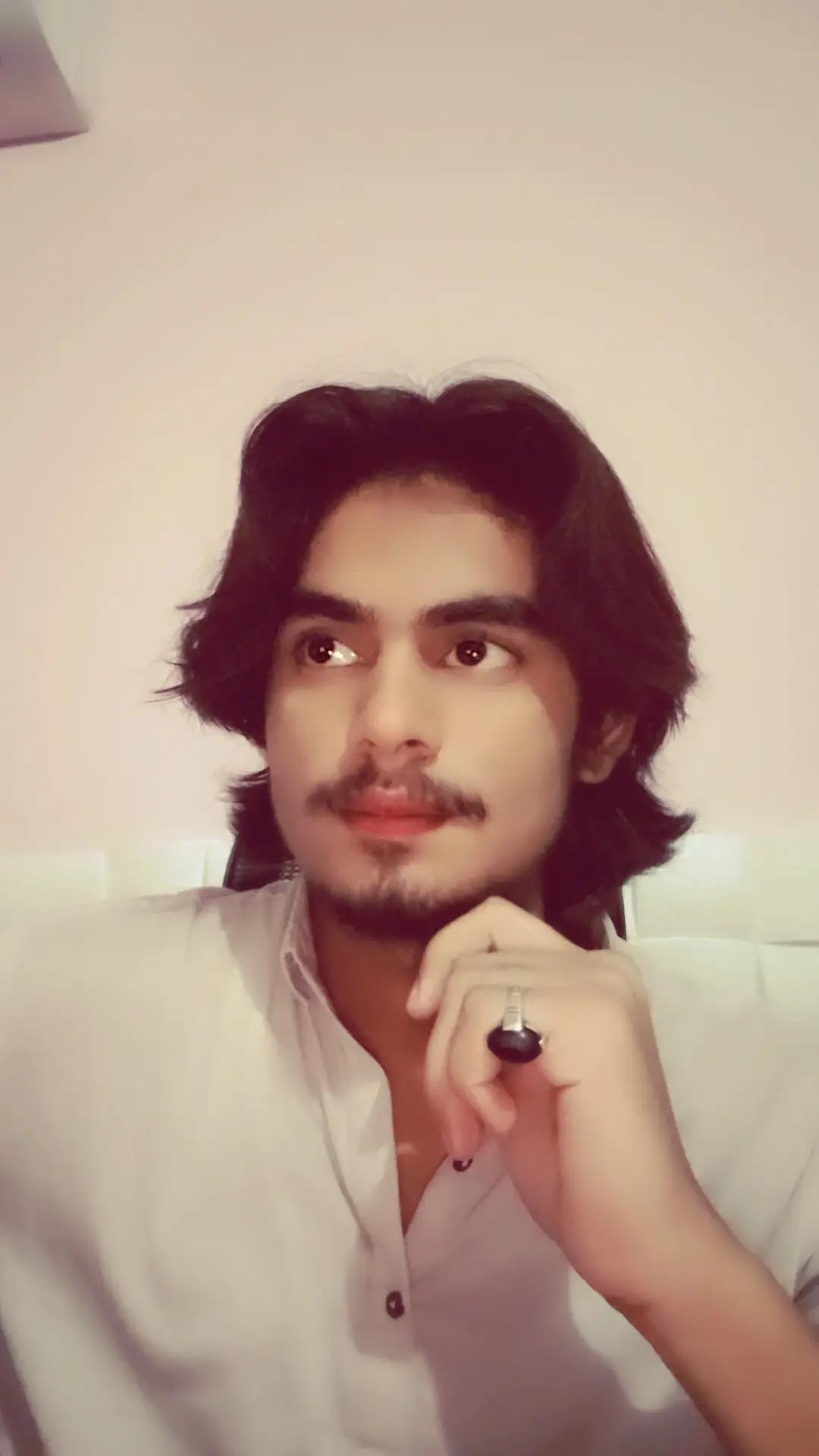 @👑سید~شاہ