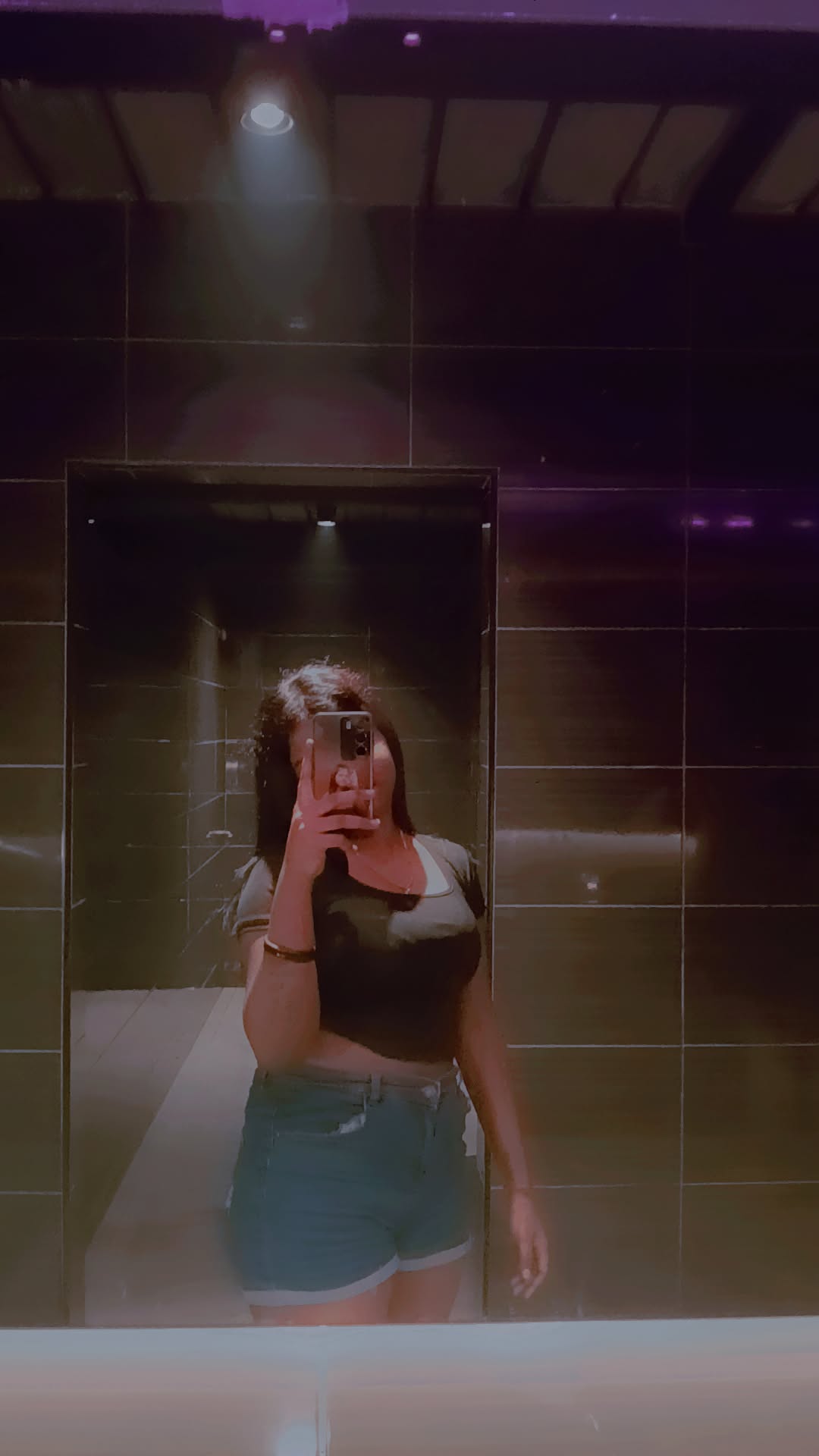 @priyakshara🫠🤍🦋