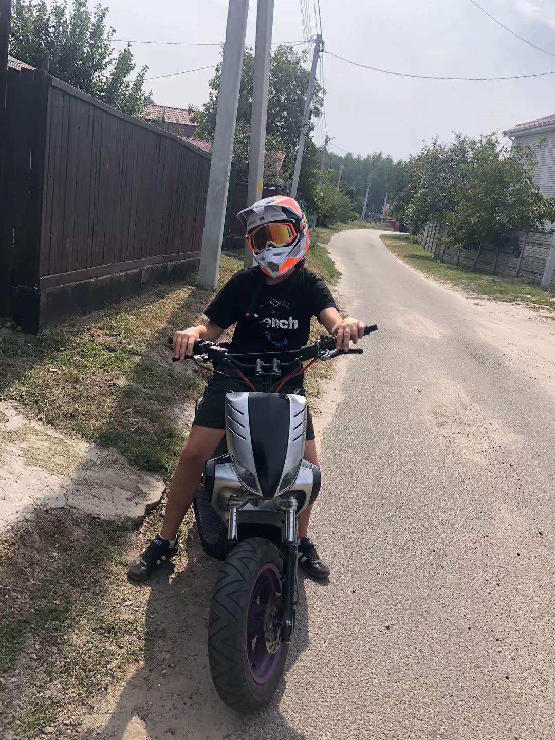@Кас