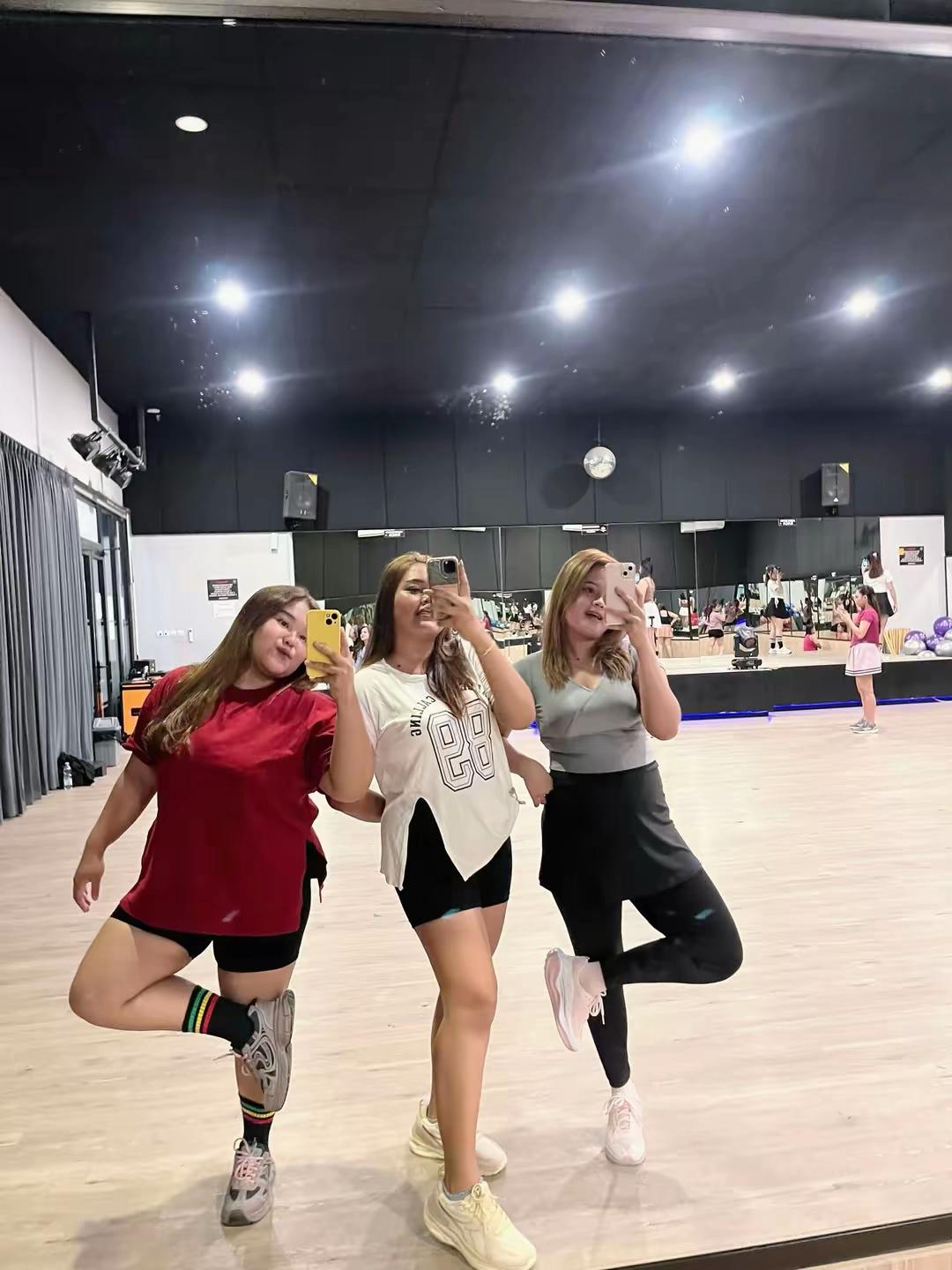 @Ayyuu