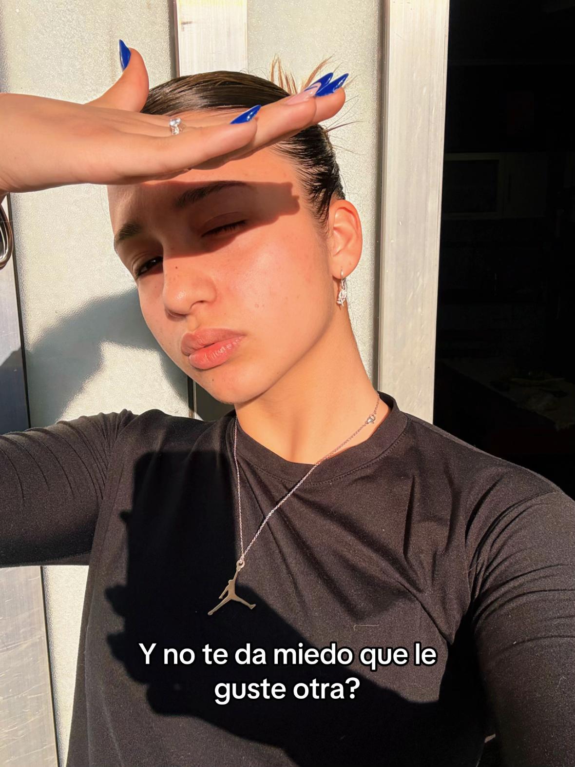 @Martu🧿