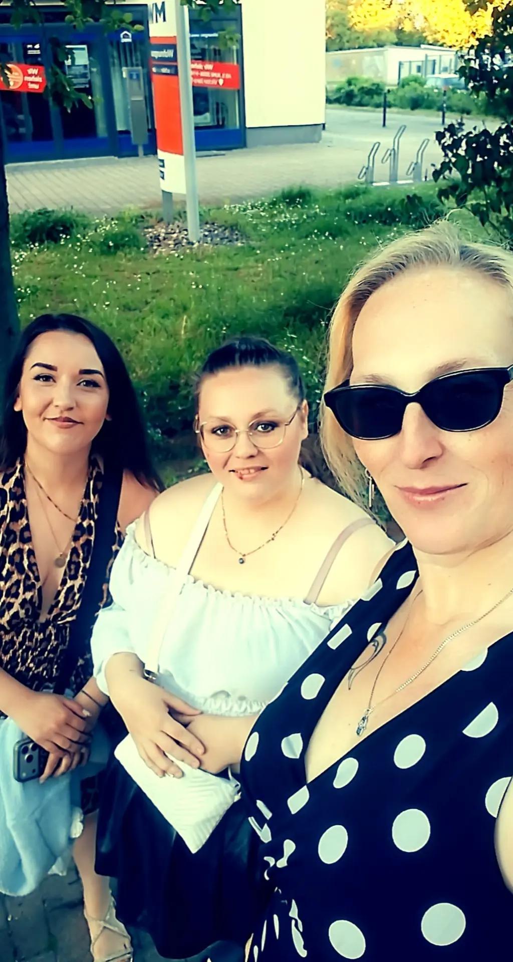 @🇩🇪 Netti & D❤️💛💚