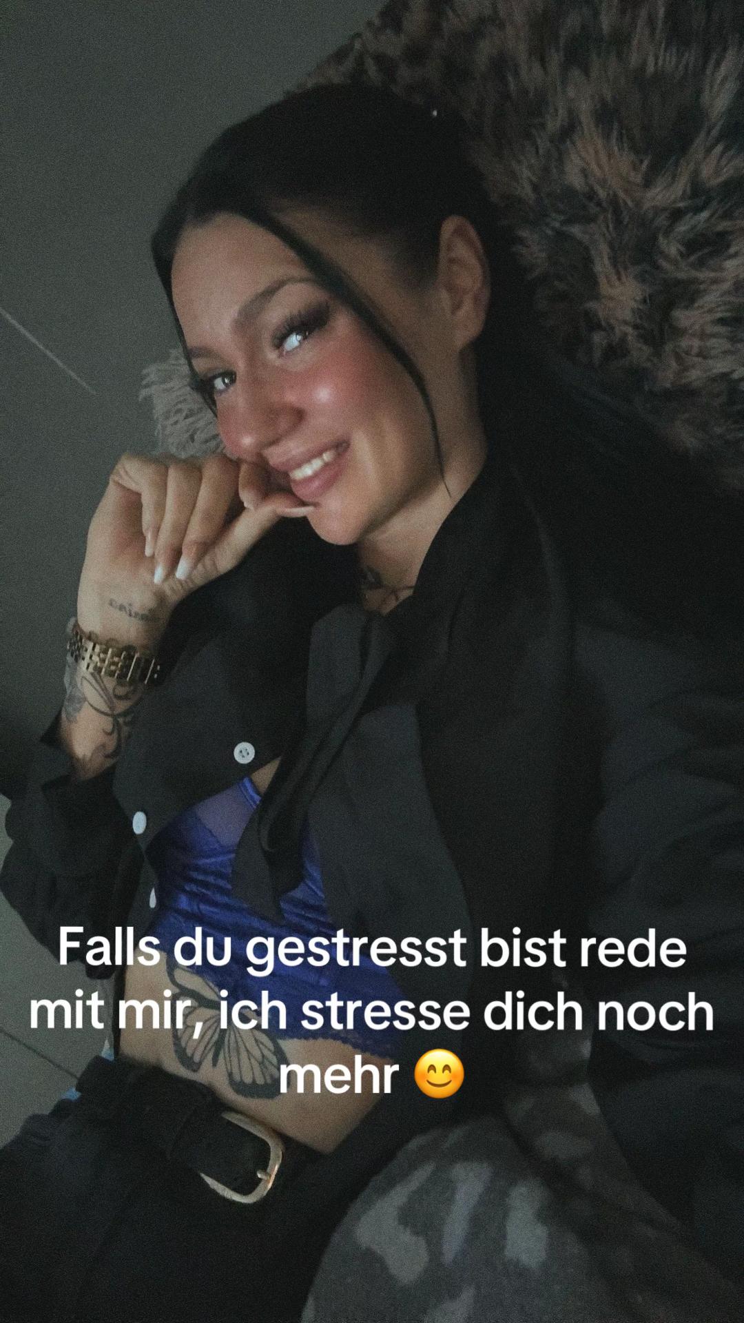 @LawriLou