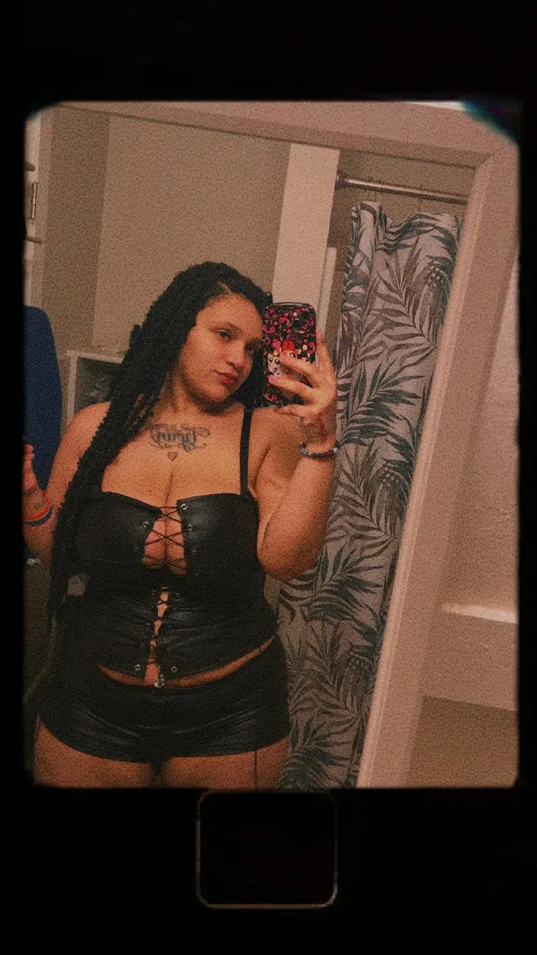 @MissDee