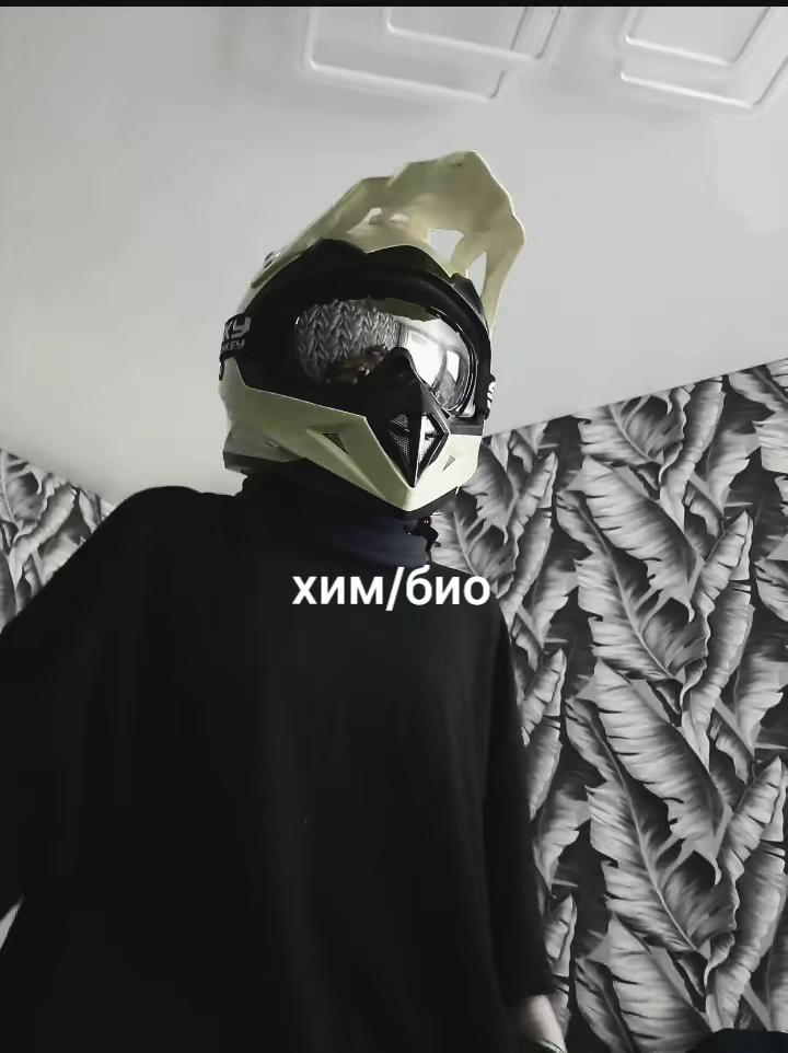 @))