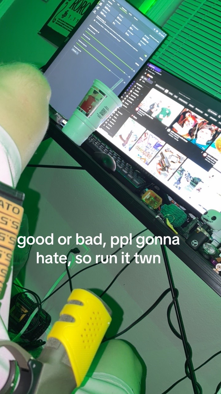 @⛧
