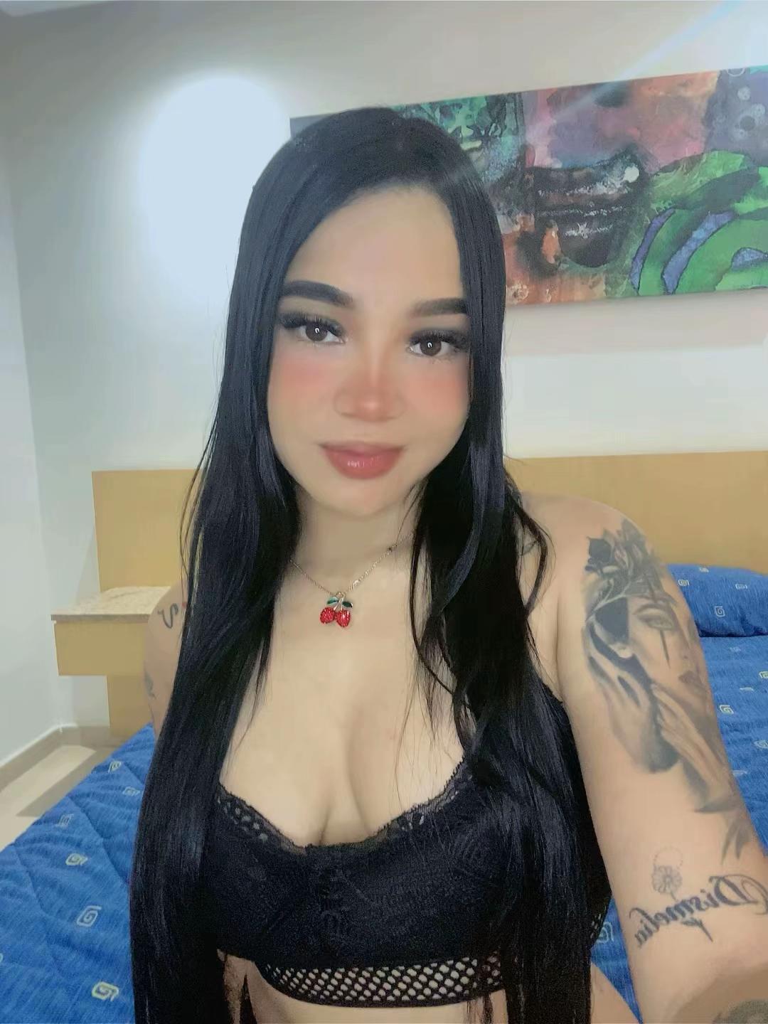@HillaryVTG🍓