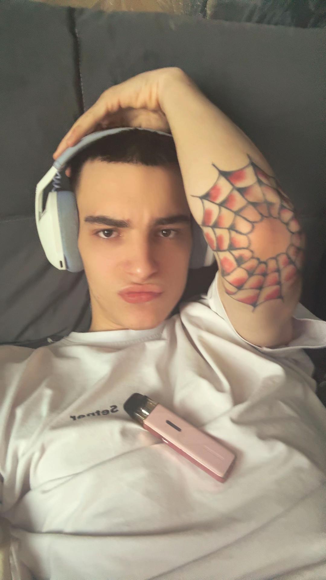 @🦘