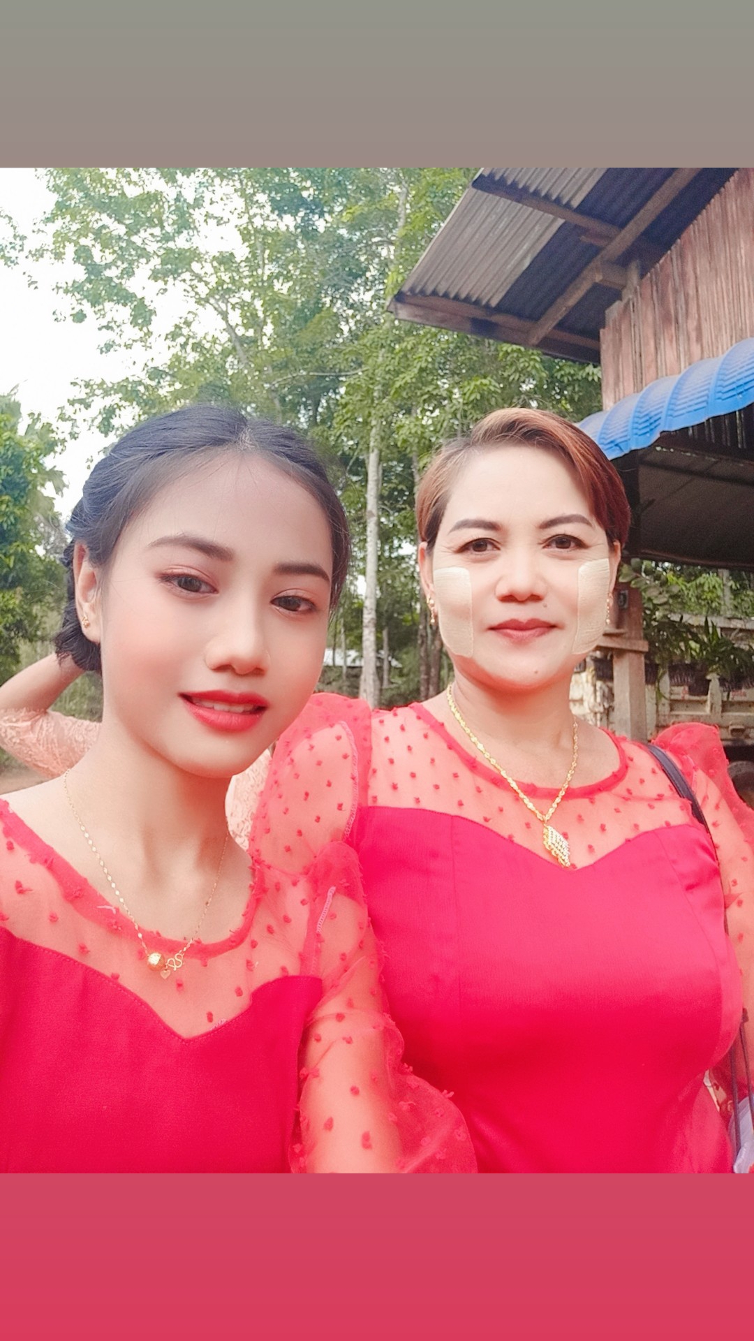 @Mama Moe