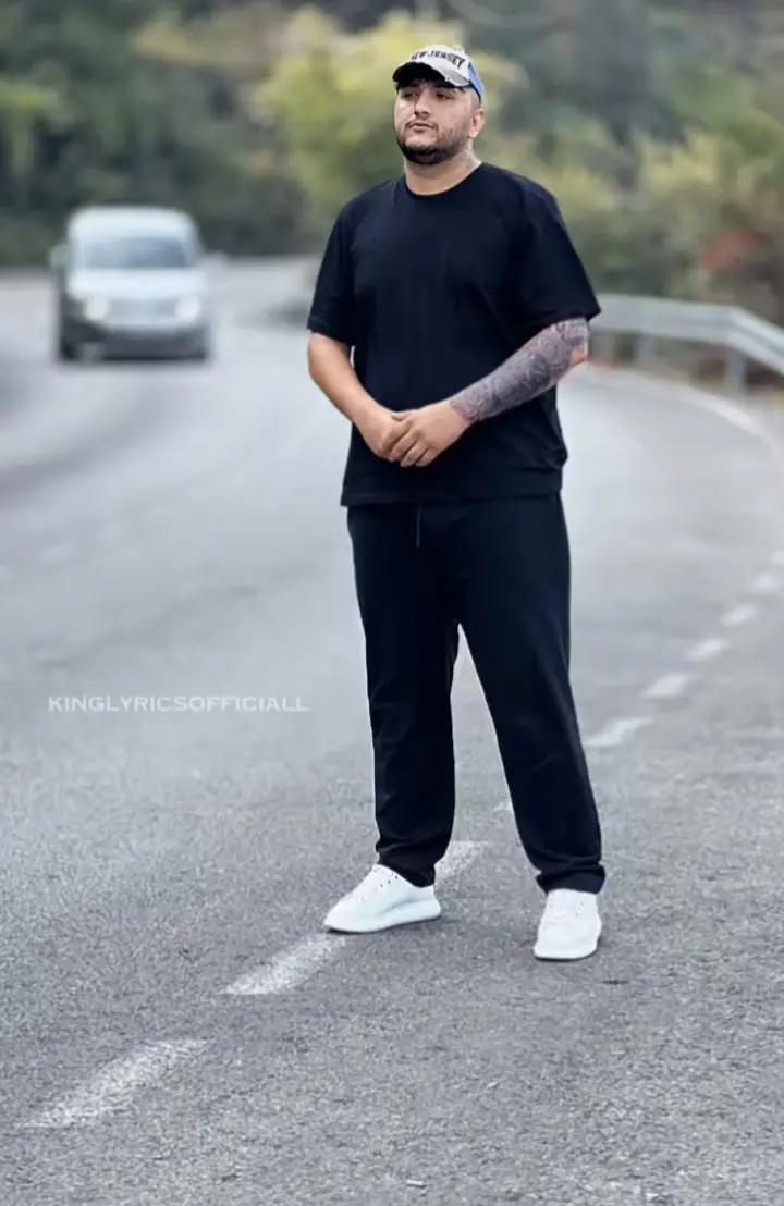 @user33851449403