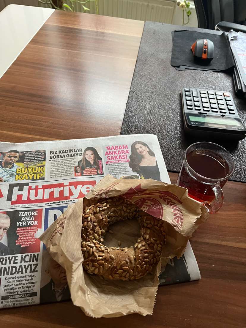 @Türkmen kızı 💙 Dünya 🌎