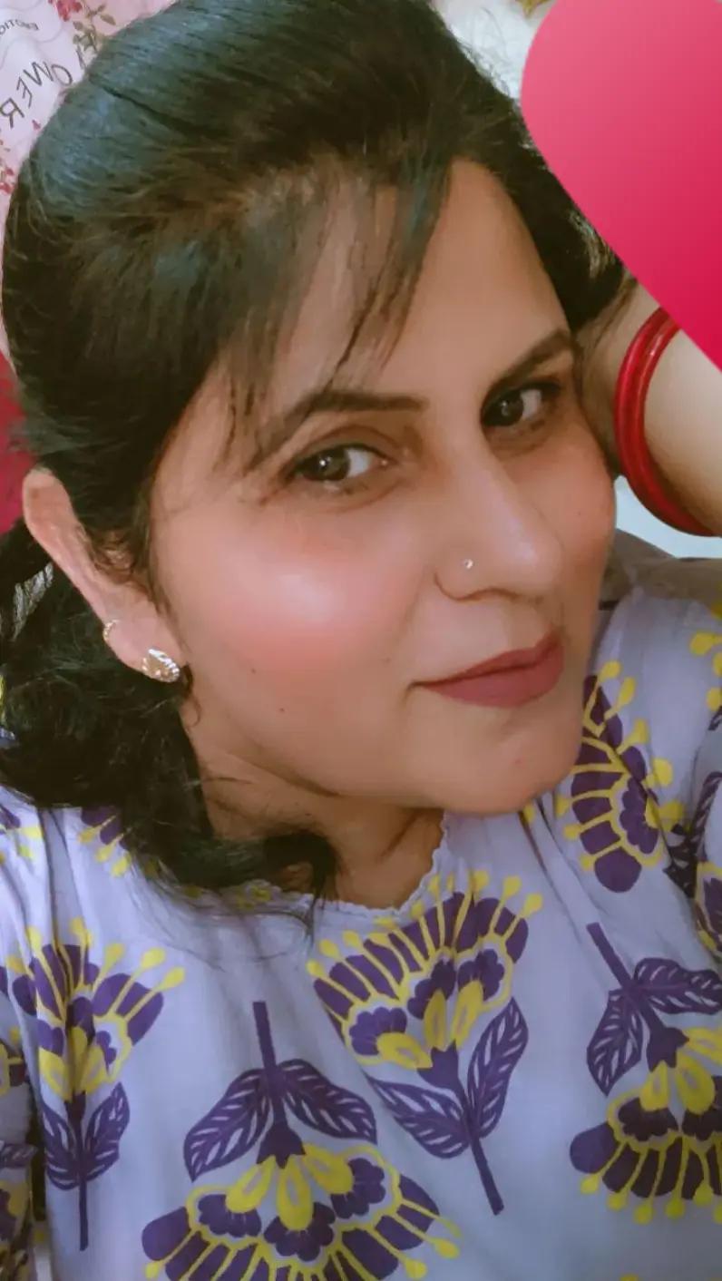 @Humairaحمیرا