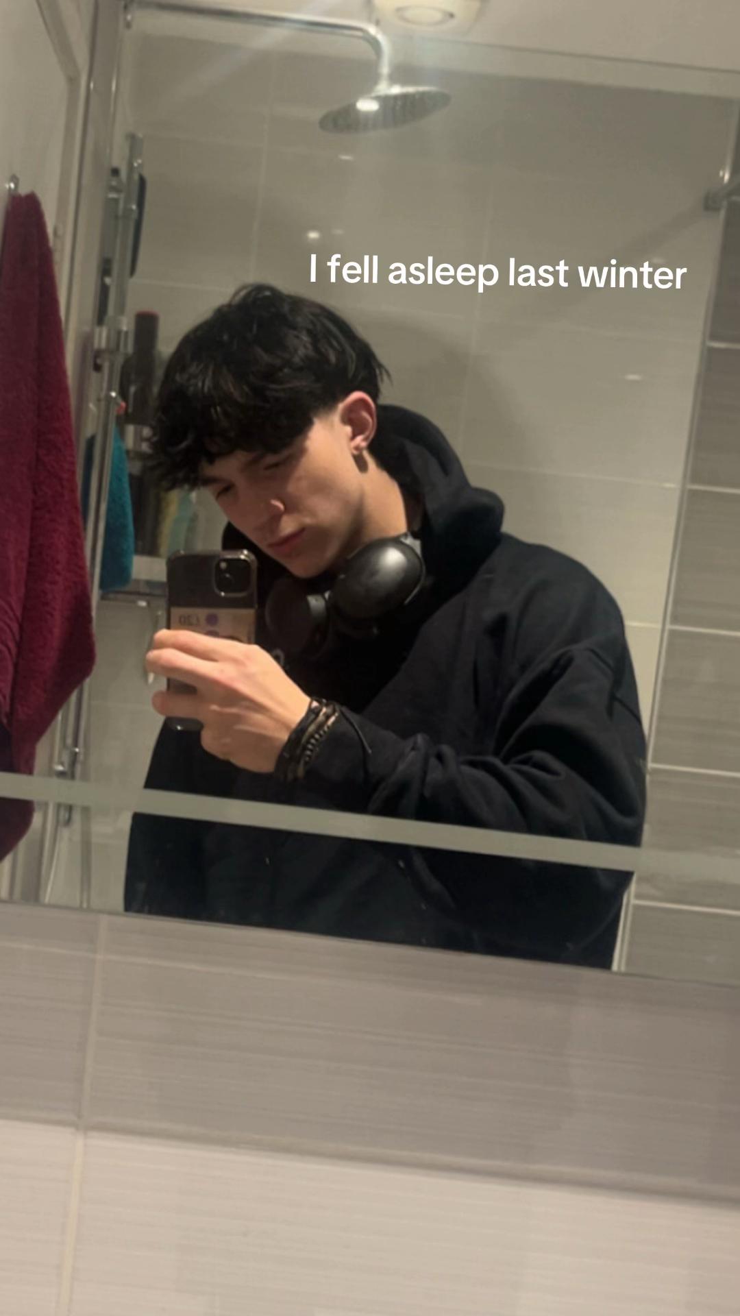 @️H