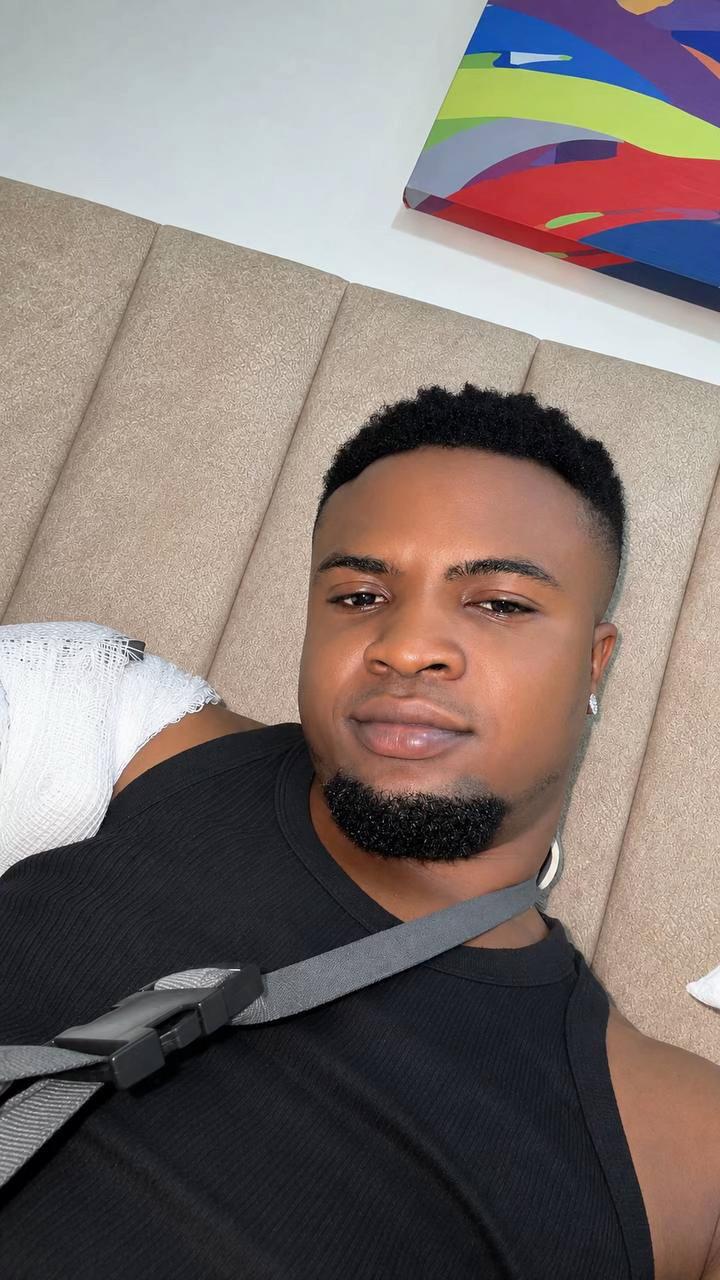 @KARAN🇬🇧🇳🇬