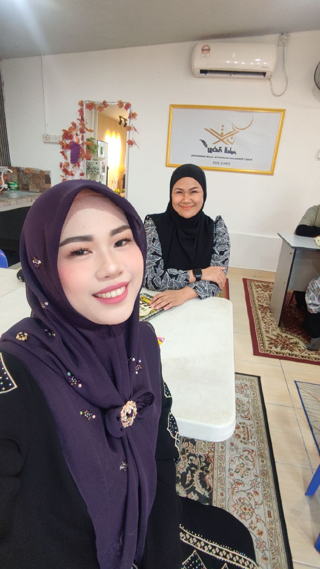 @Fiqah Zone
