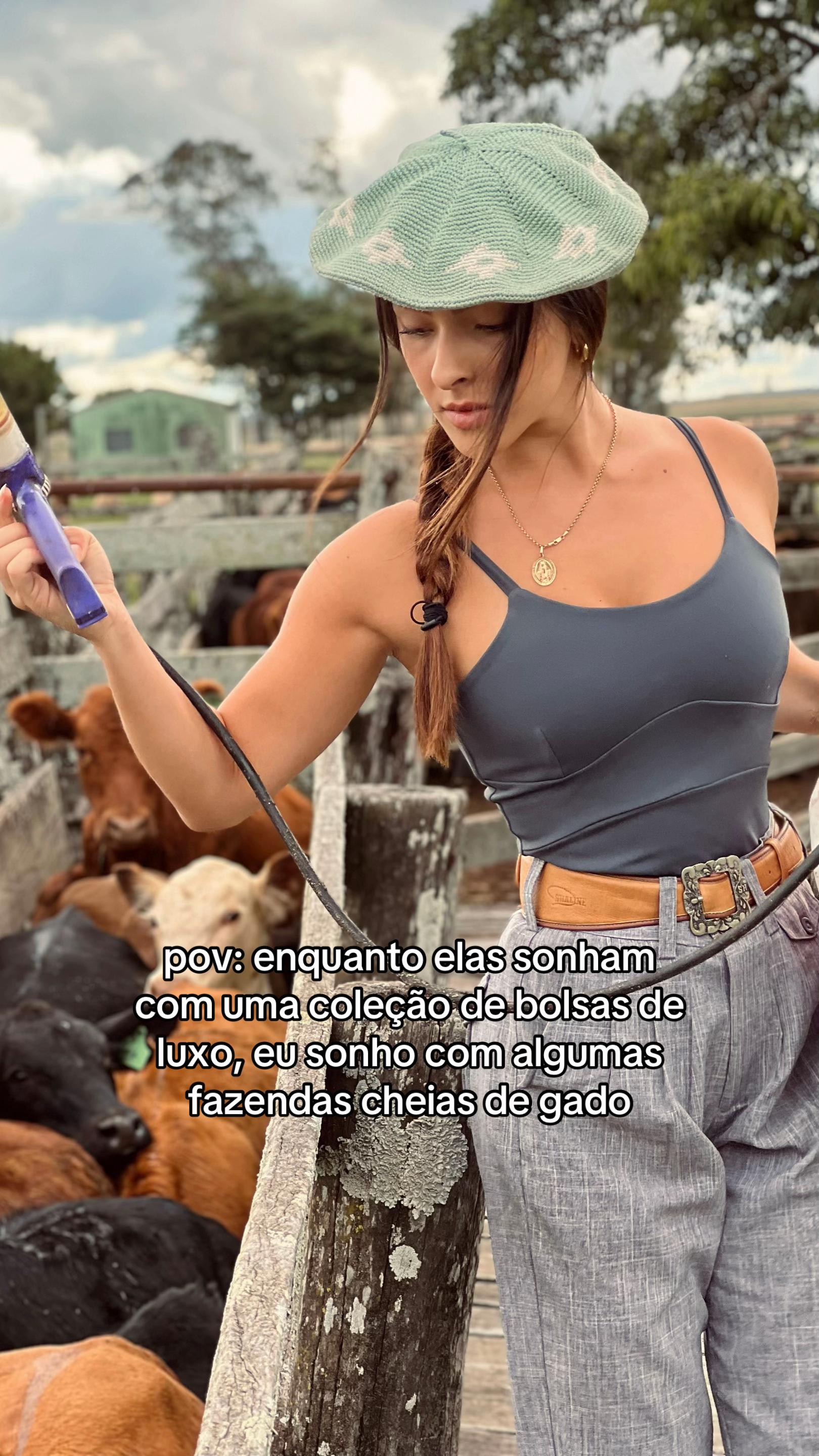 @joannaescobar_