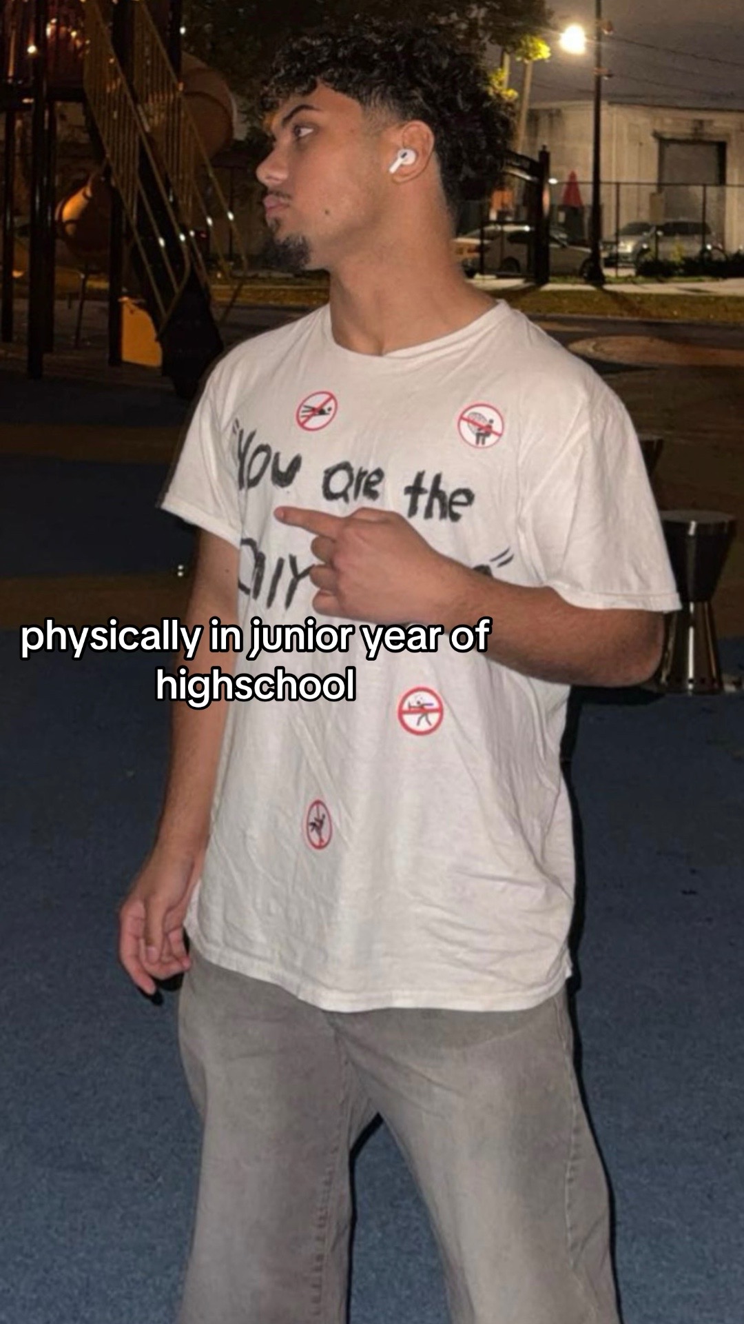 @⊹