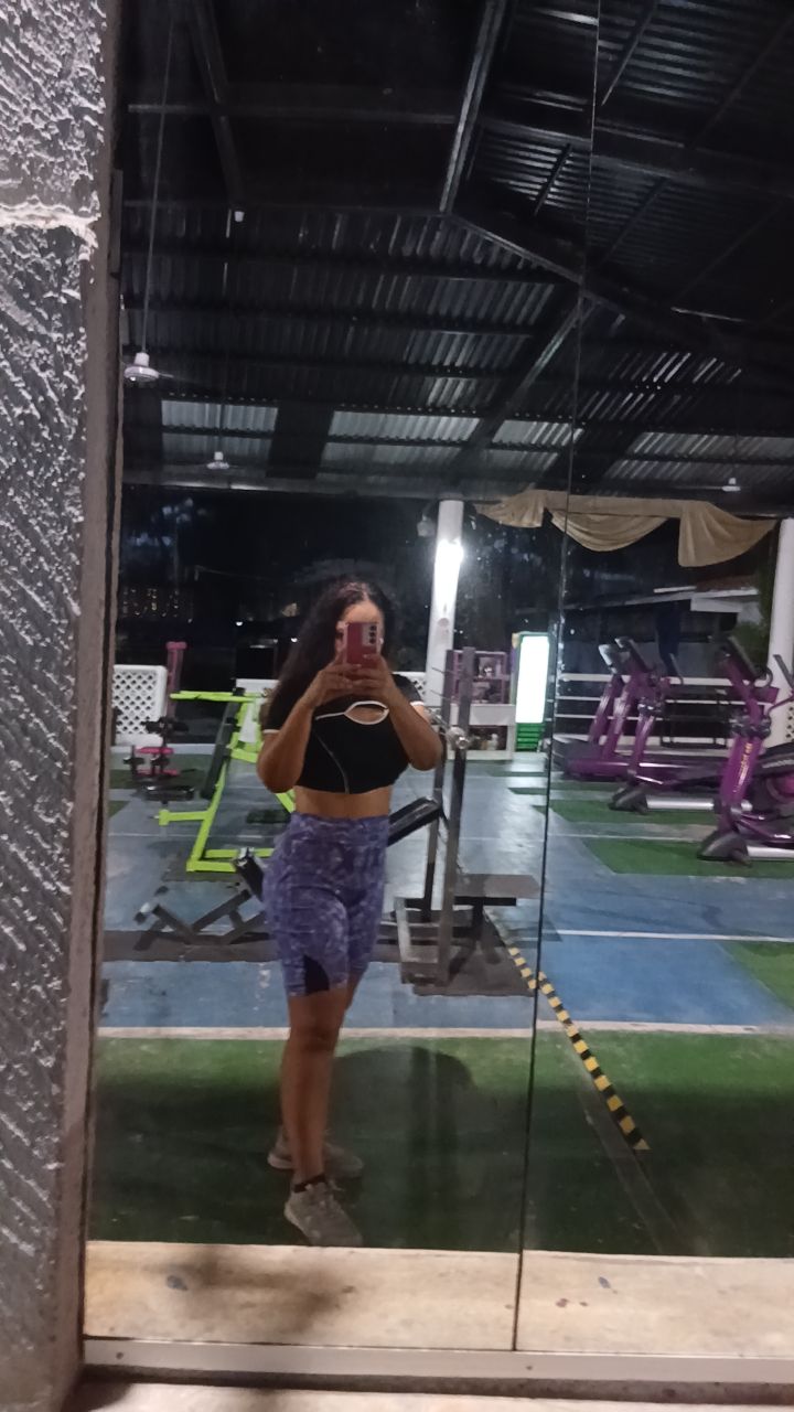 @Leslie Stefania ✨