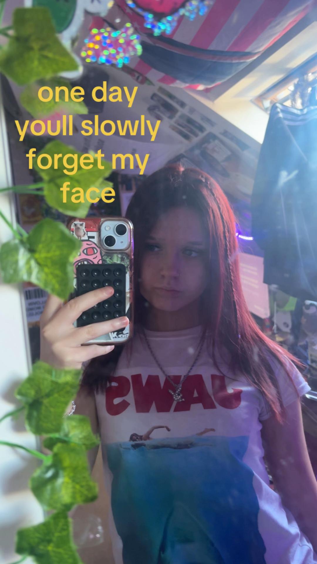 @𝓂𝒶𝒸𝓎