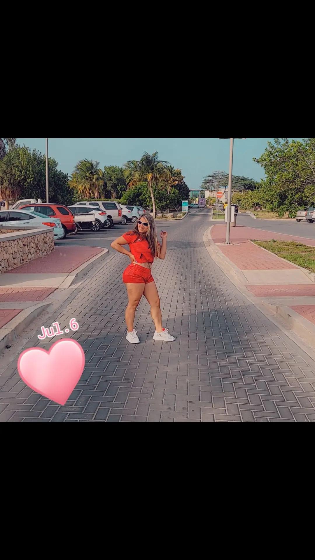 @Carolina chikita Hernández 😉