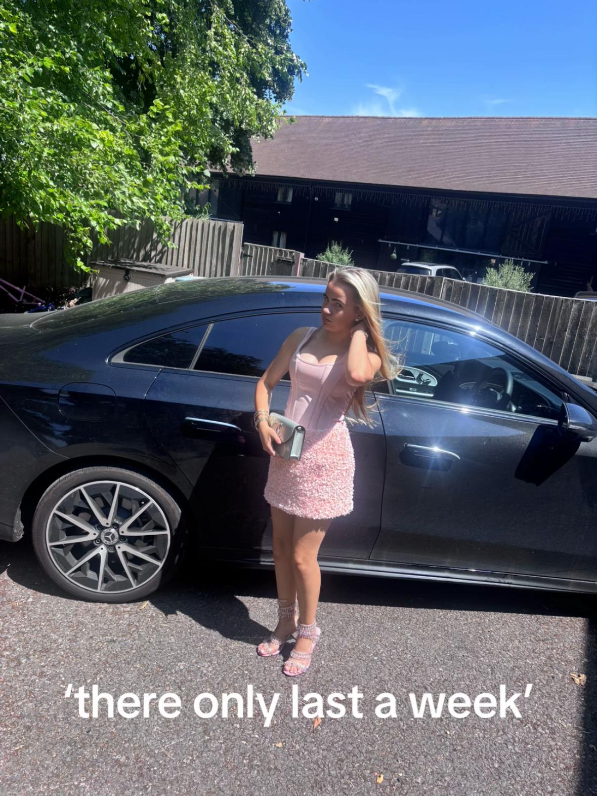 @emmieraepriv.27